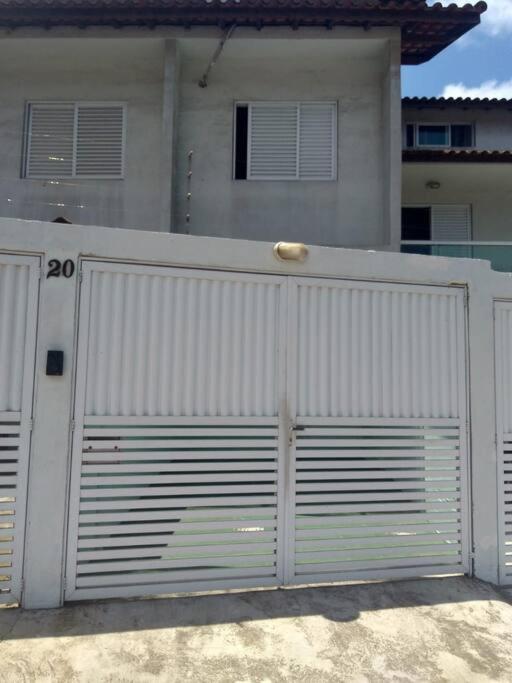 cond vila nobre Enseada Guarujá 800 mts da Praia