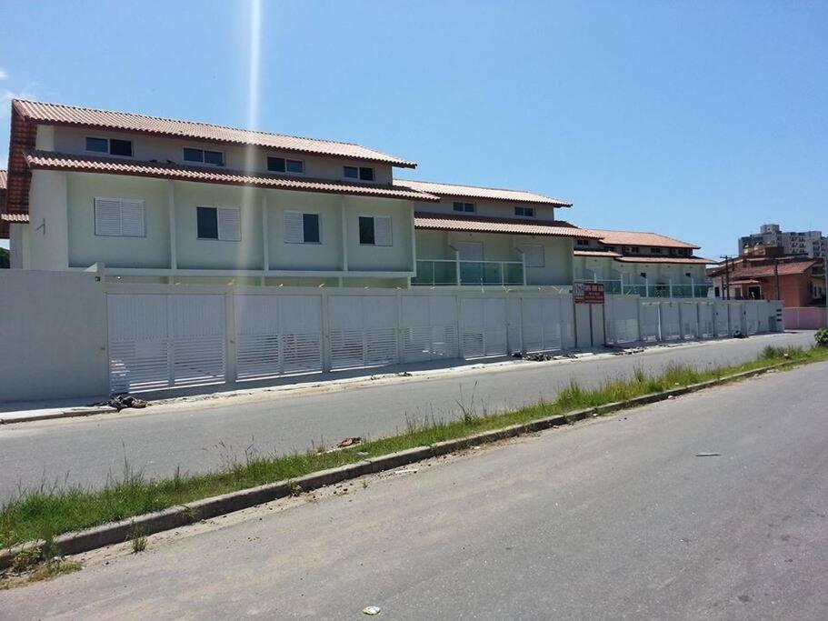 cond vila nobre Enseada Guarujá 800 mts da Praia
