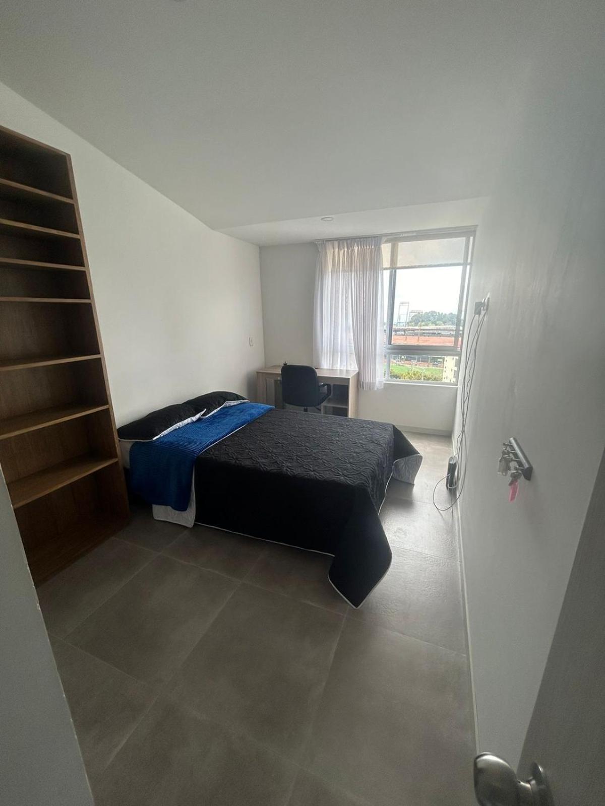 Spacious and Luxurious -Stratum 6