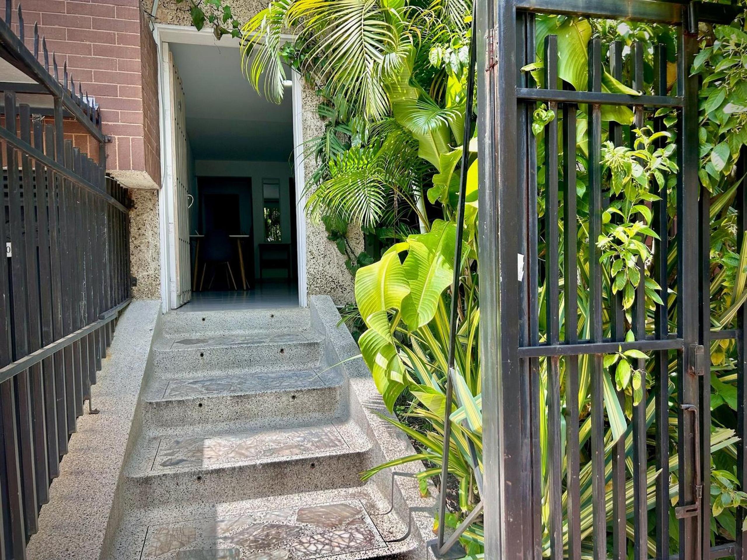 Laureles Apartments and Lofts