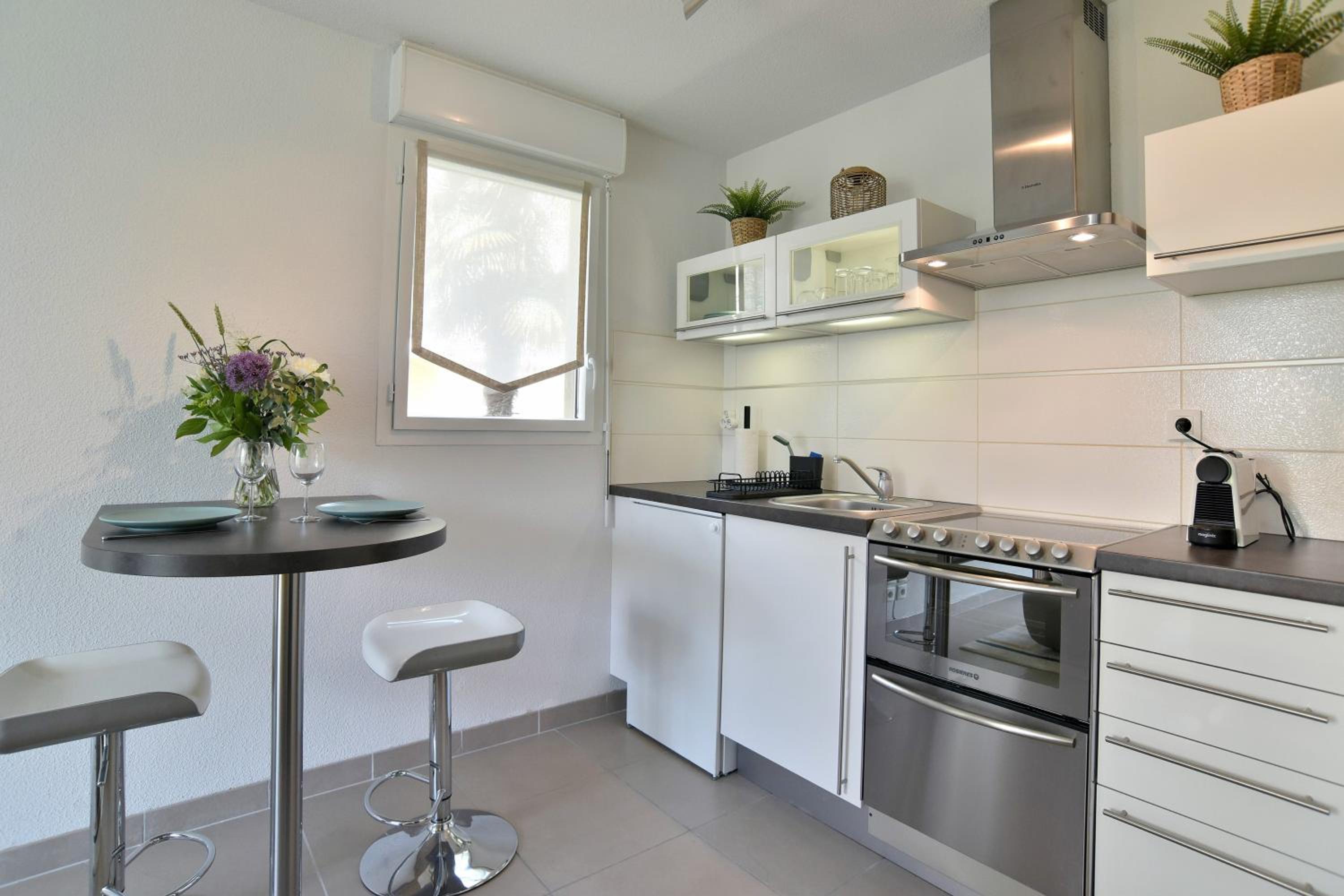 Escapade - Appartement avec parking privé et jardin
