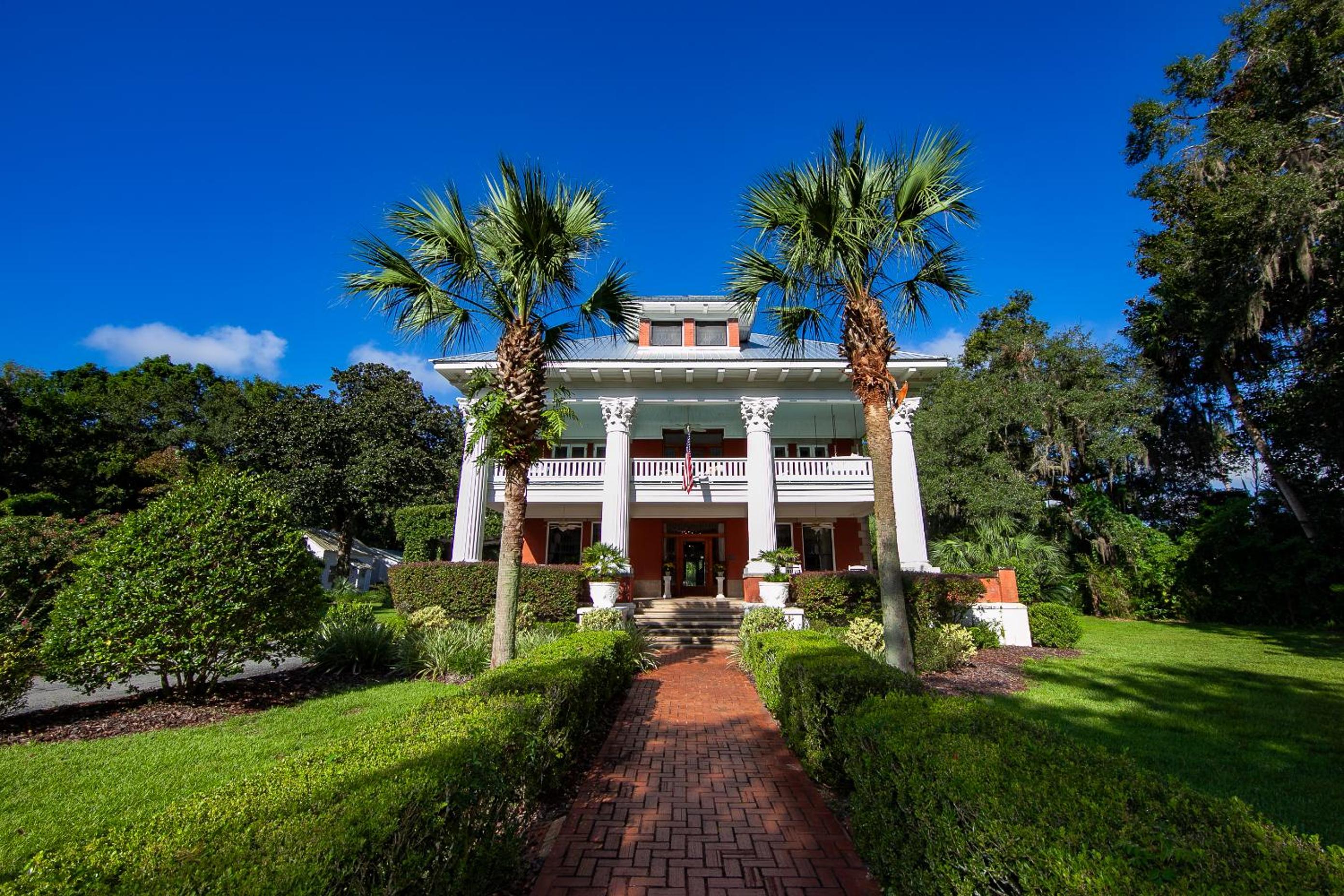 Herlong Mansion Bed & Breakfast