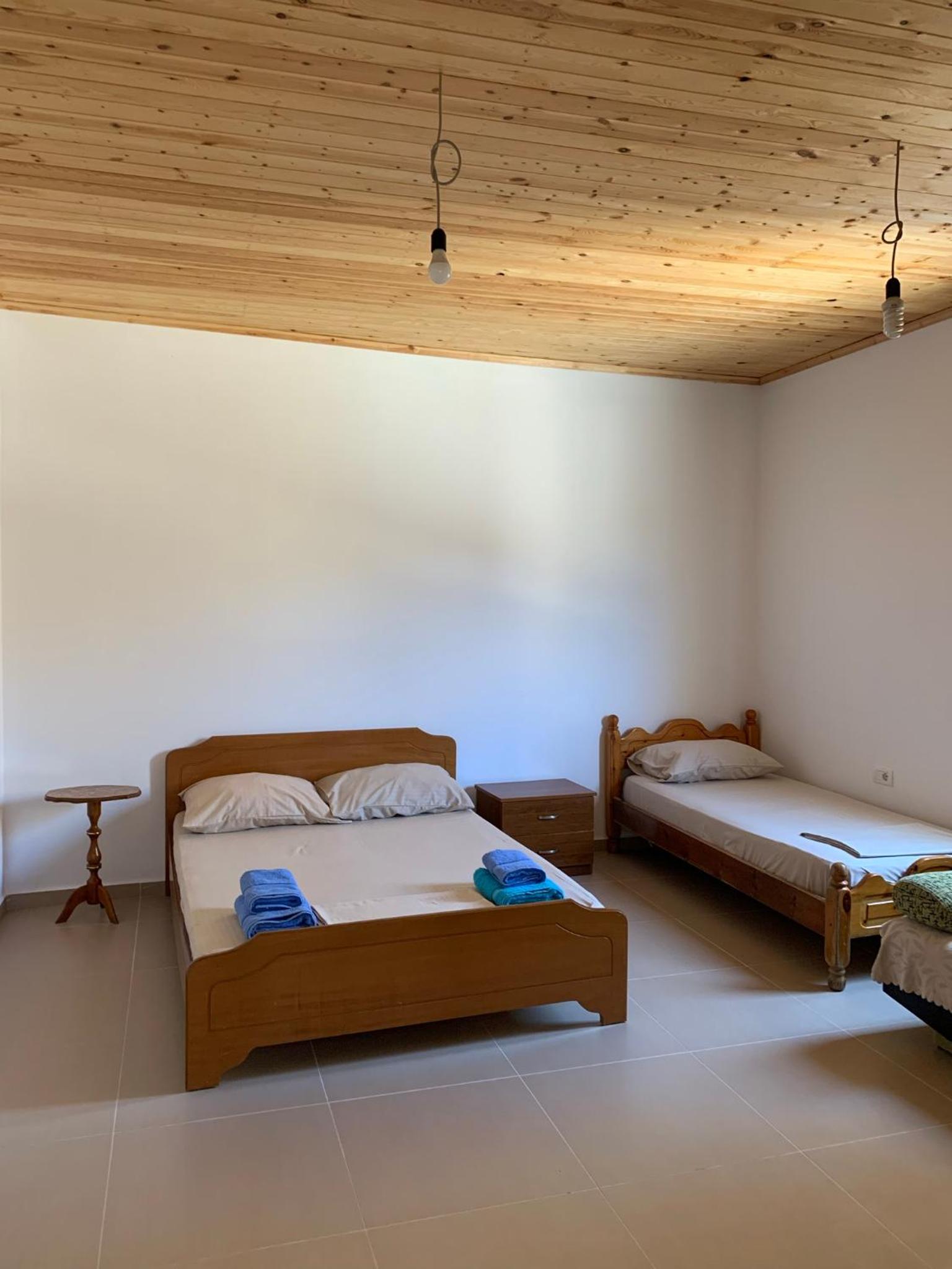 Nik Apartments