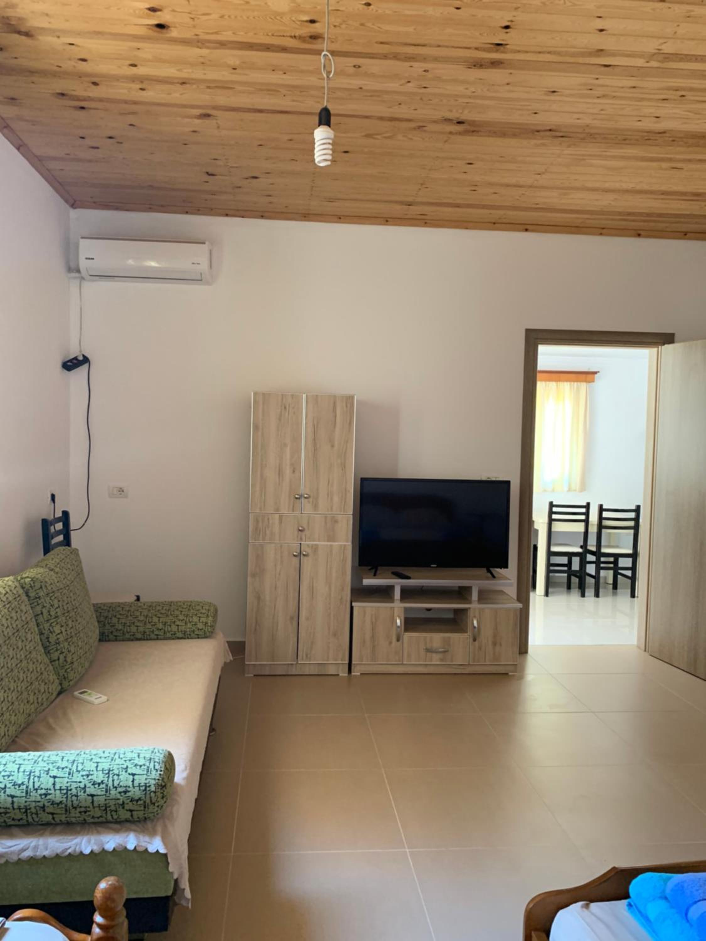 Nik Apartments