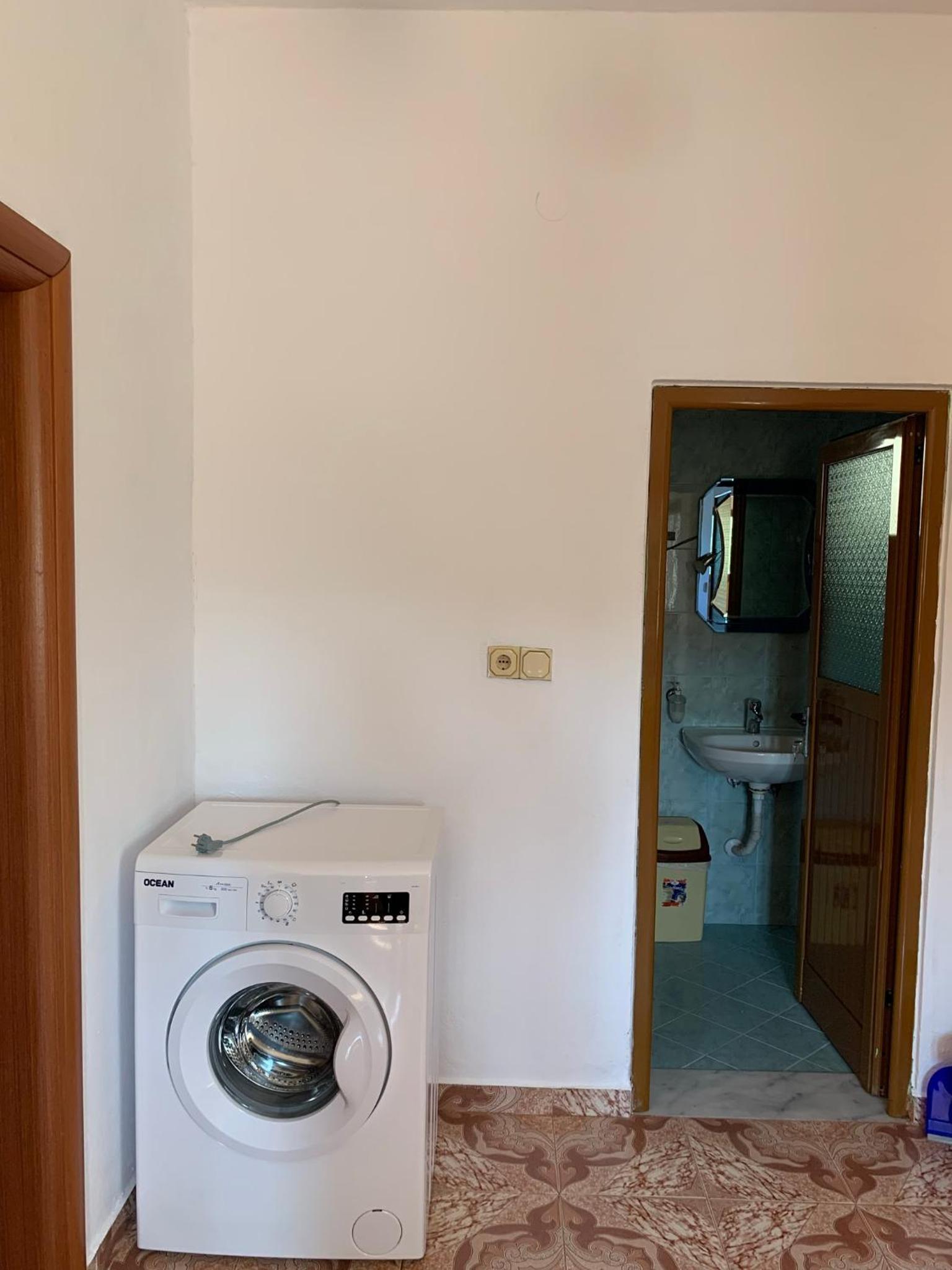 Nik Apartments