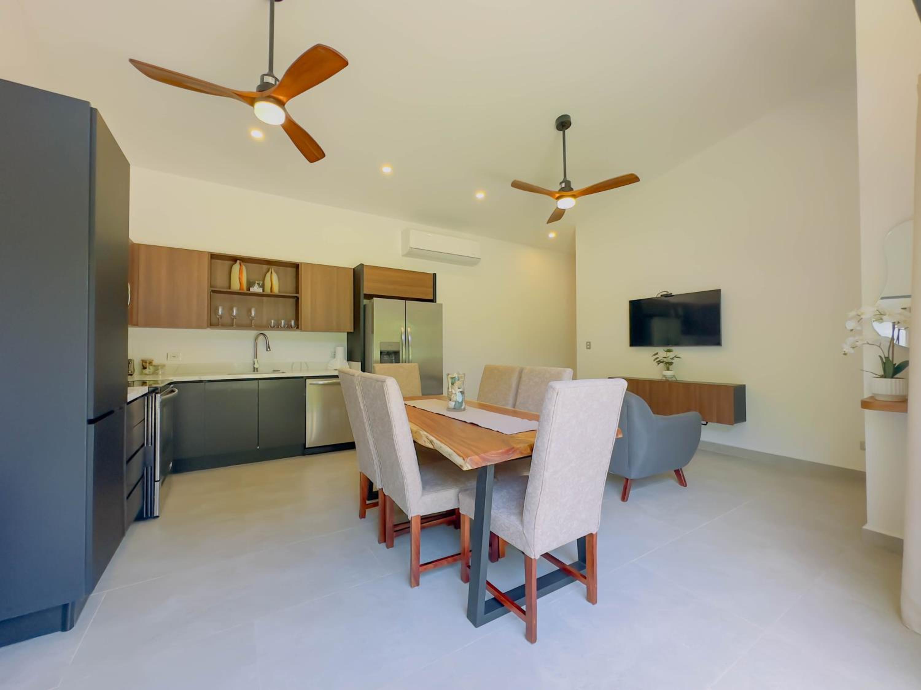 Coco Luna House 2 bed 3 bath