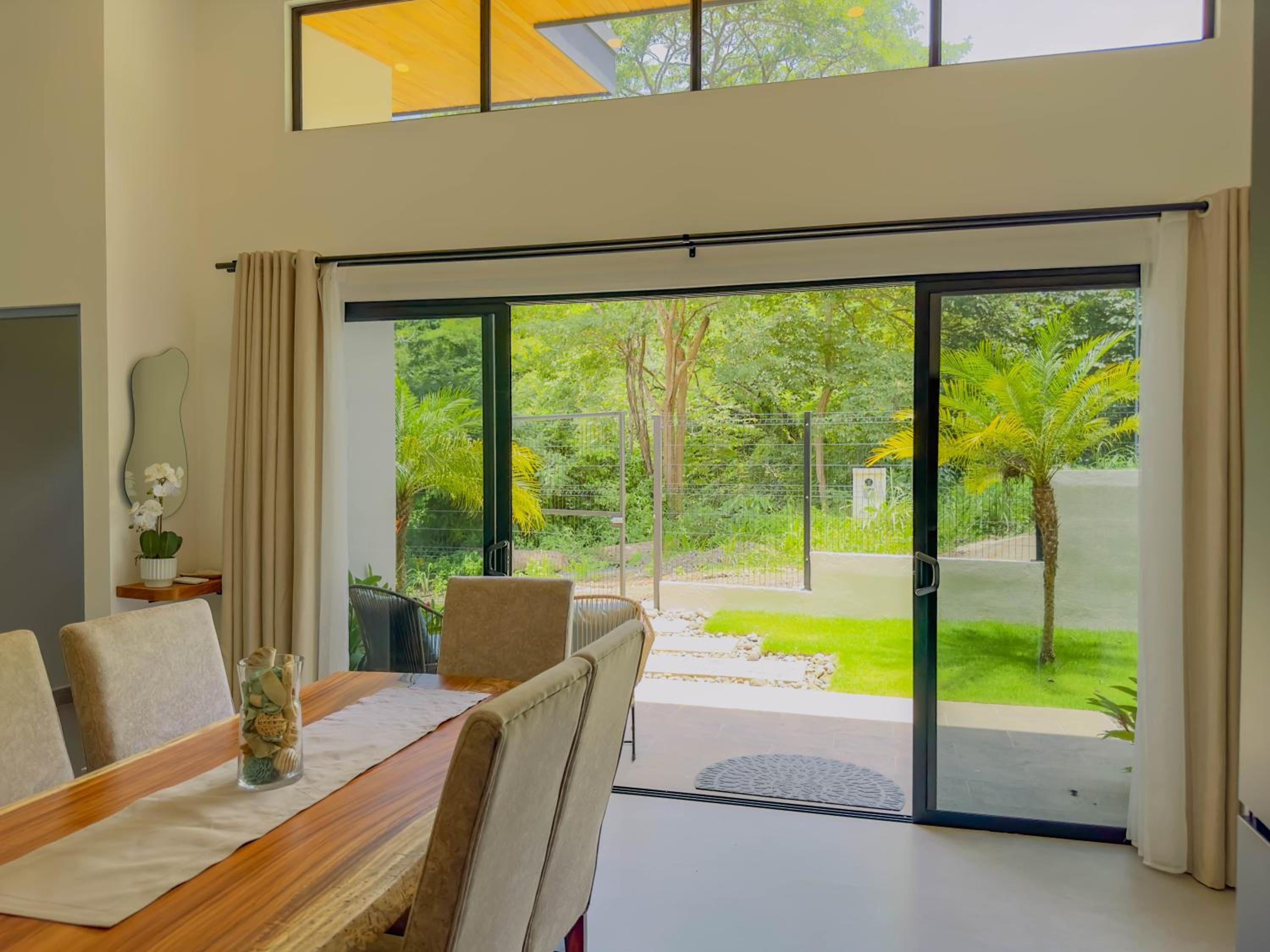 Coco Luna House 2 bed 3 bath