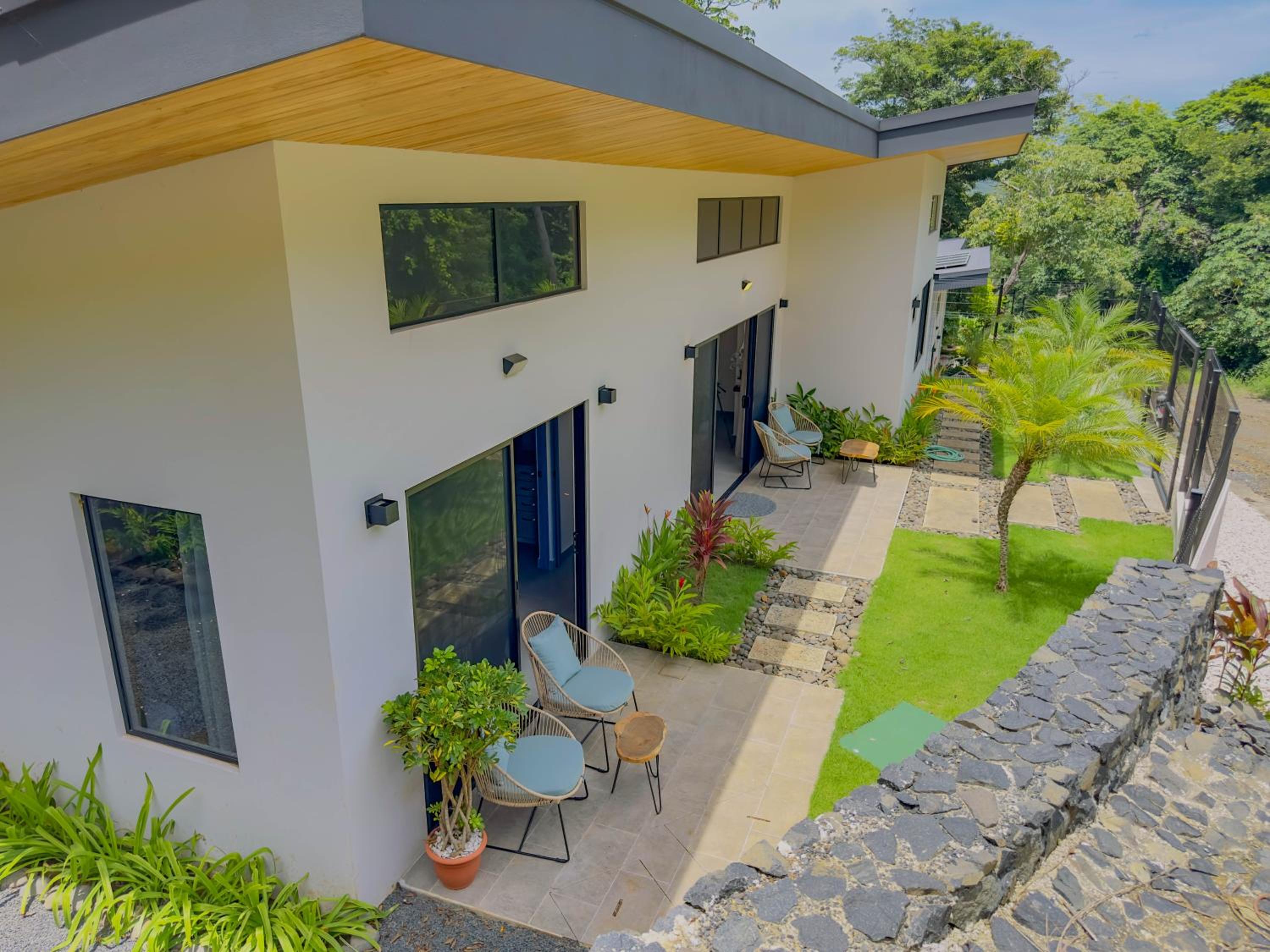 Coco Luna House 2 bed 3 bath