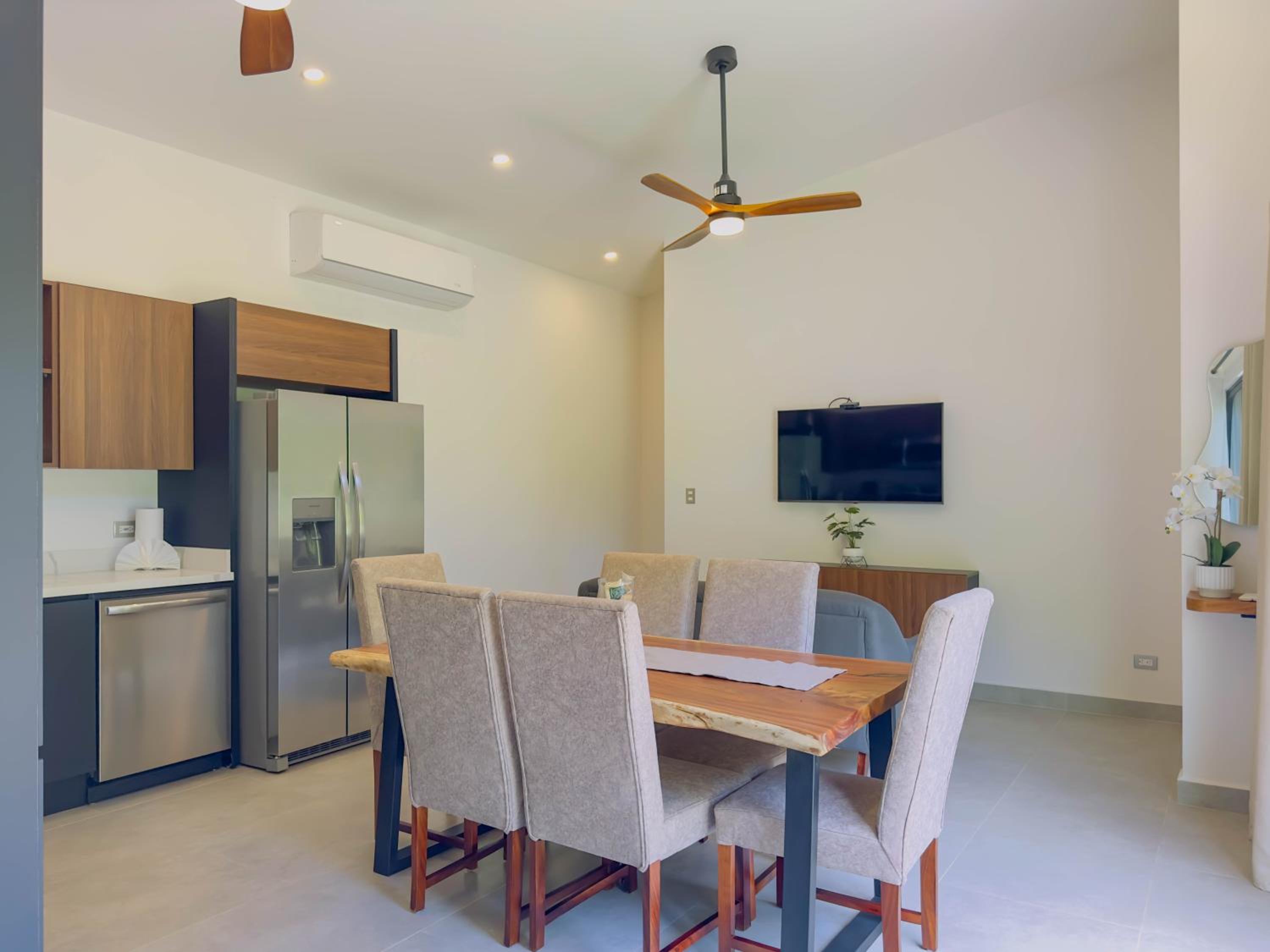 Coco Luna House 2 bed 3 bath