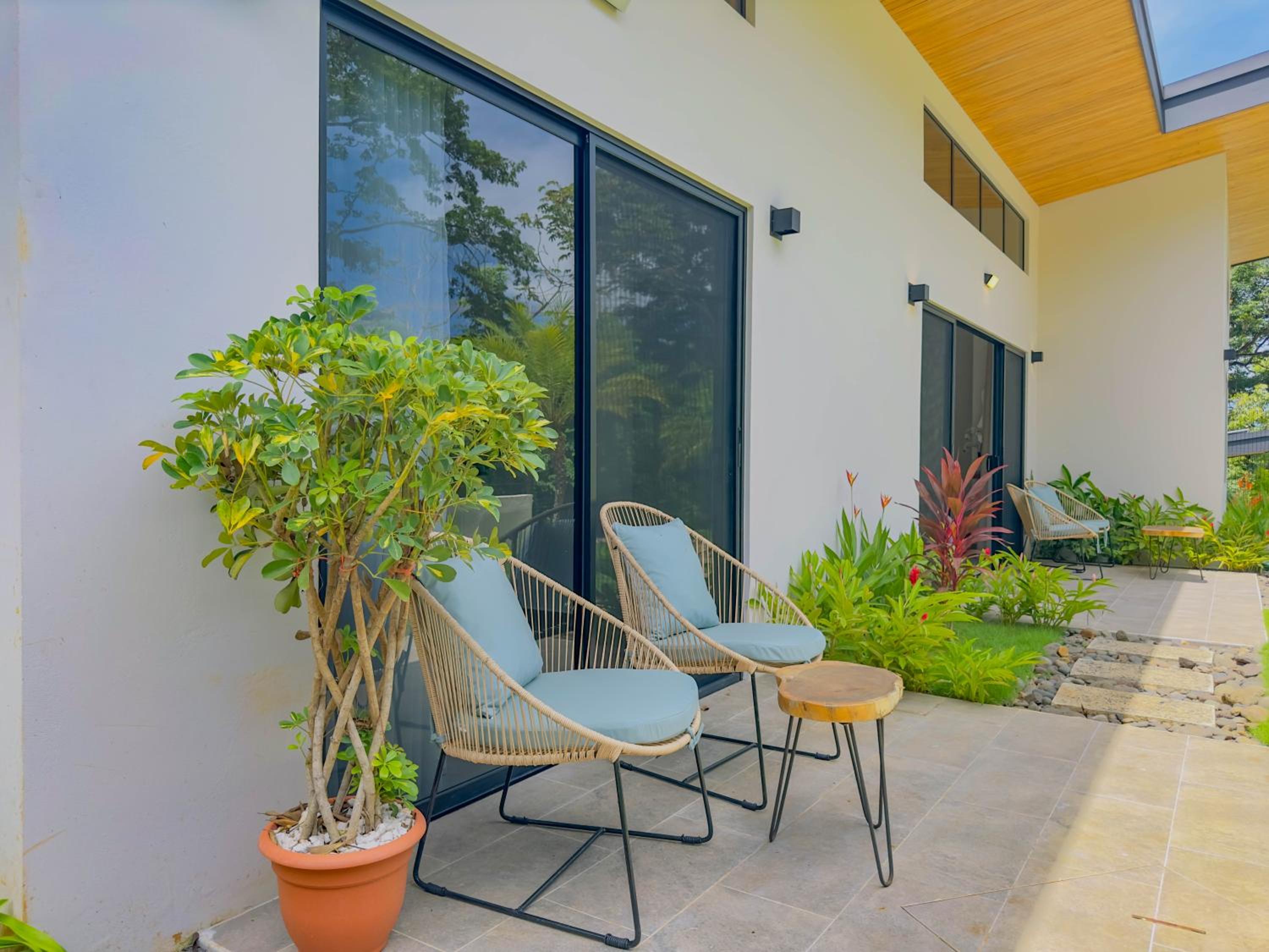 Coco Luna House 2 bed 3 bath