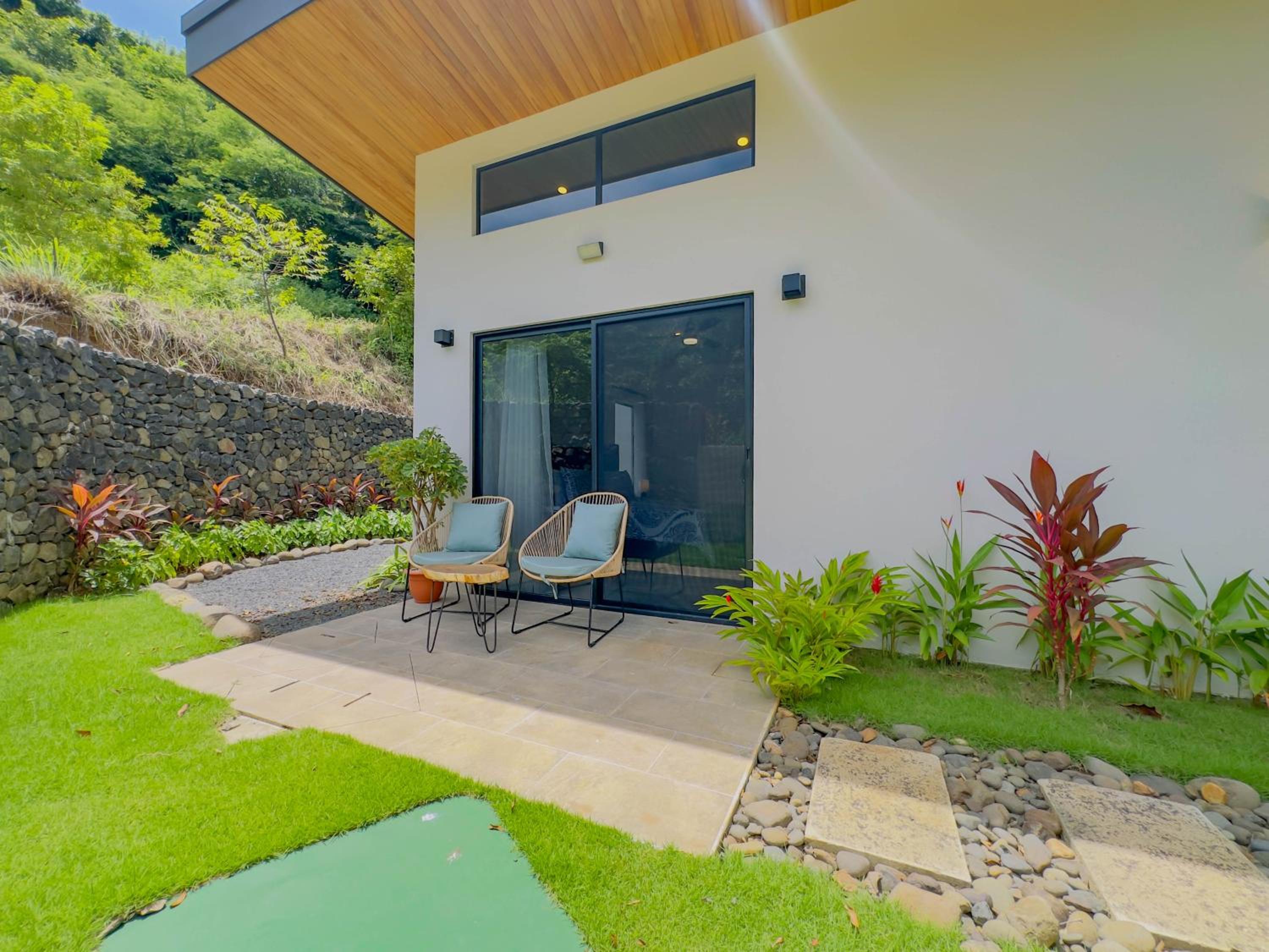 Coco Luna House 2 bed 3 bath