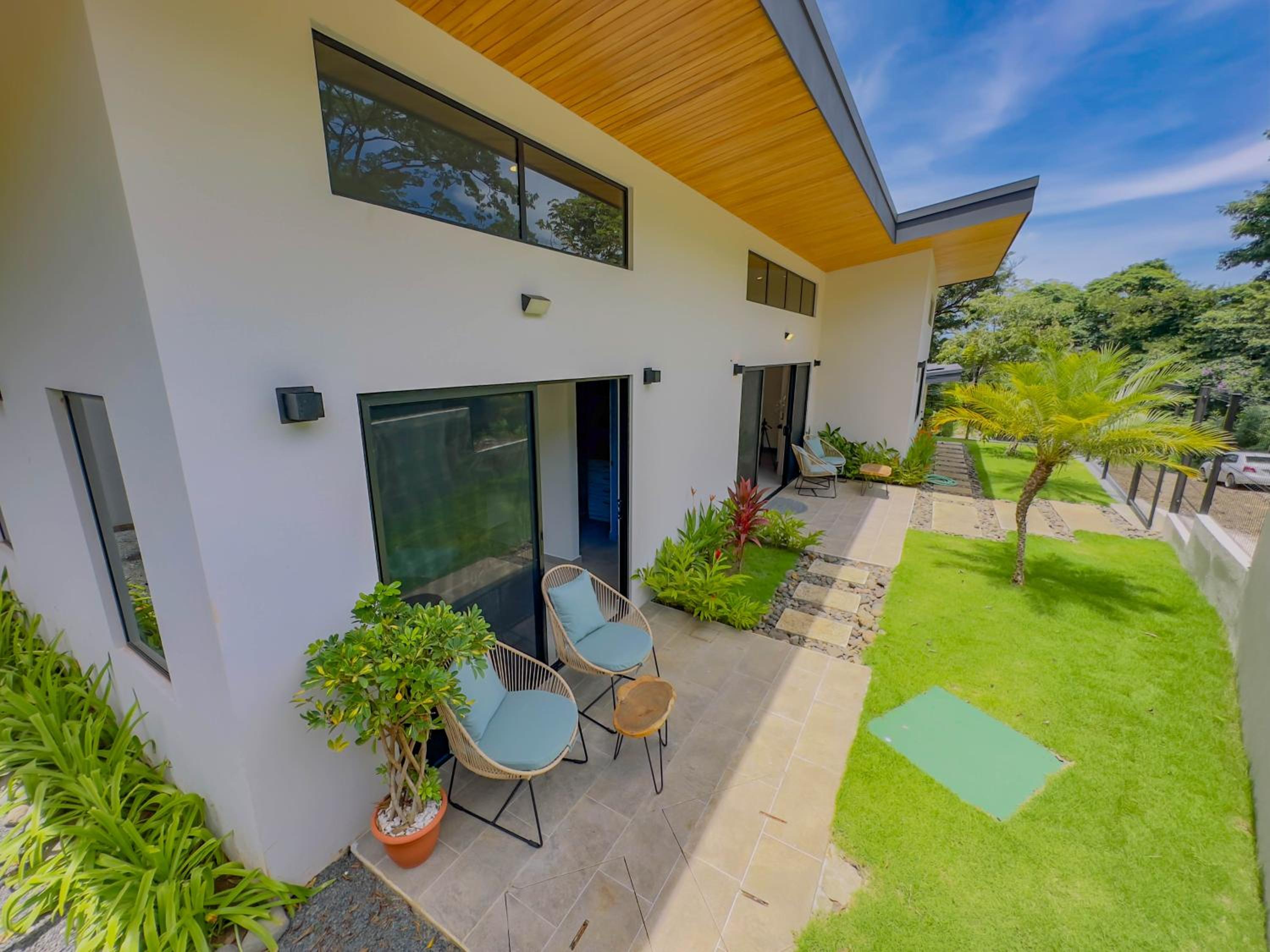 Coco Luna House 2 bed 3 bath