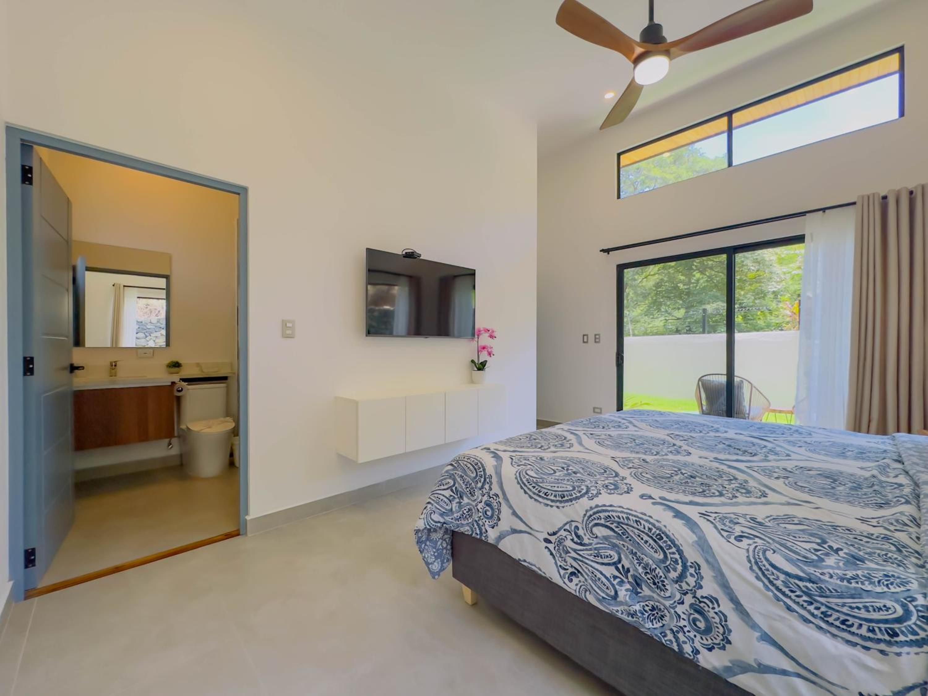 Coco Luna House 2 bed 3 bath