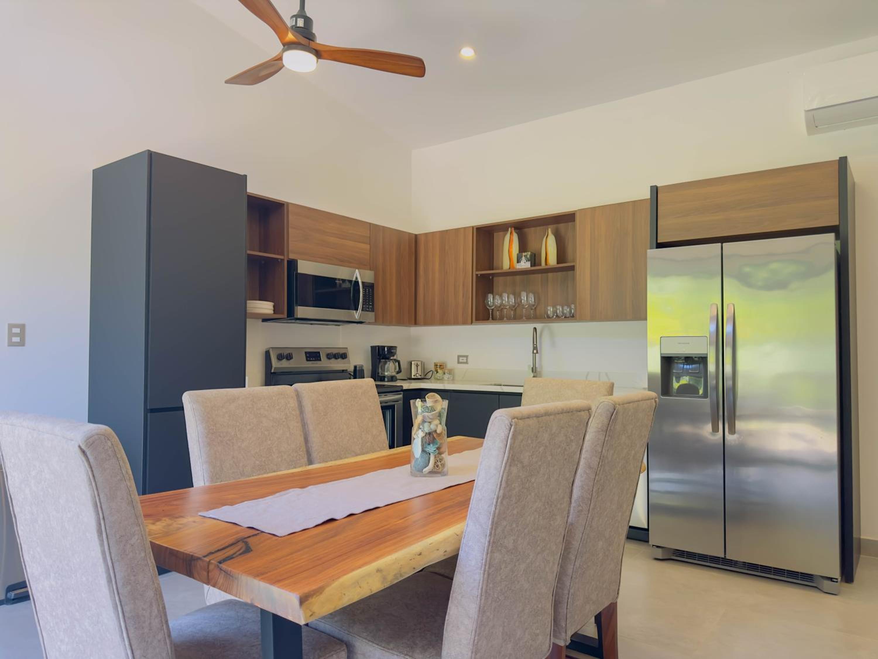 Coco Luna House 2 bed 3 bath