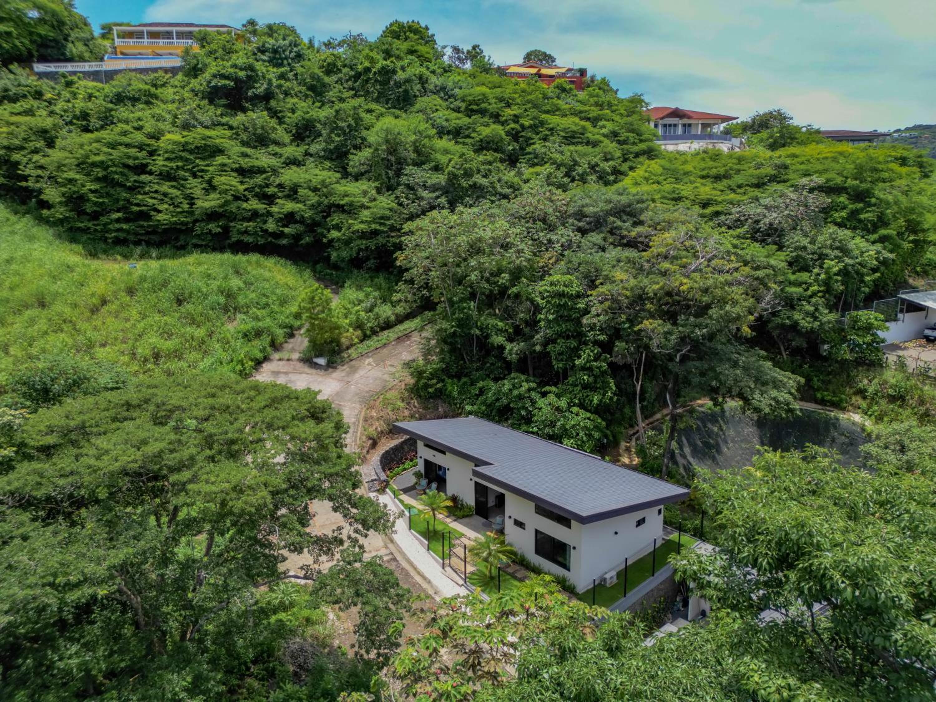 Coco Luna House 2 bed 3 bath