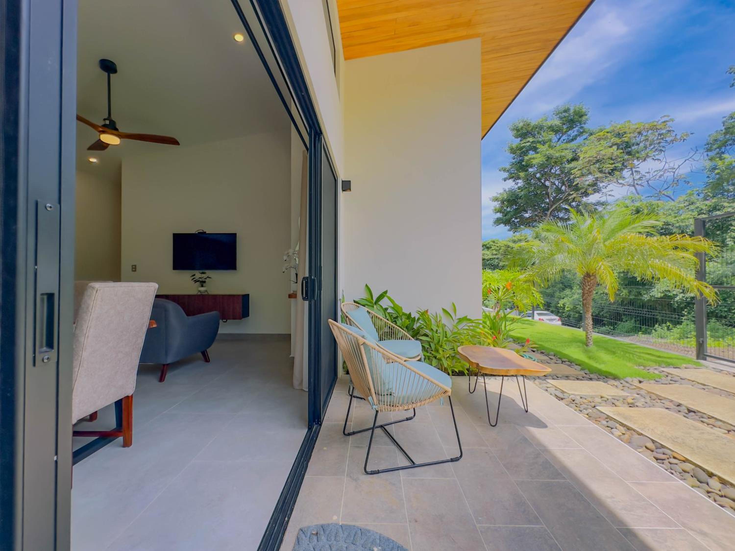 Coco Luna House 2 bed 3 bath