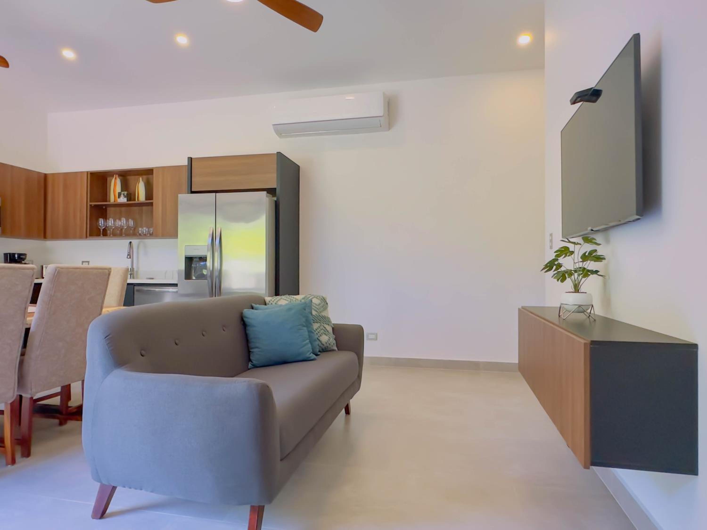 Coco Luna House 2 bed 3 bath