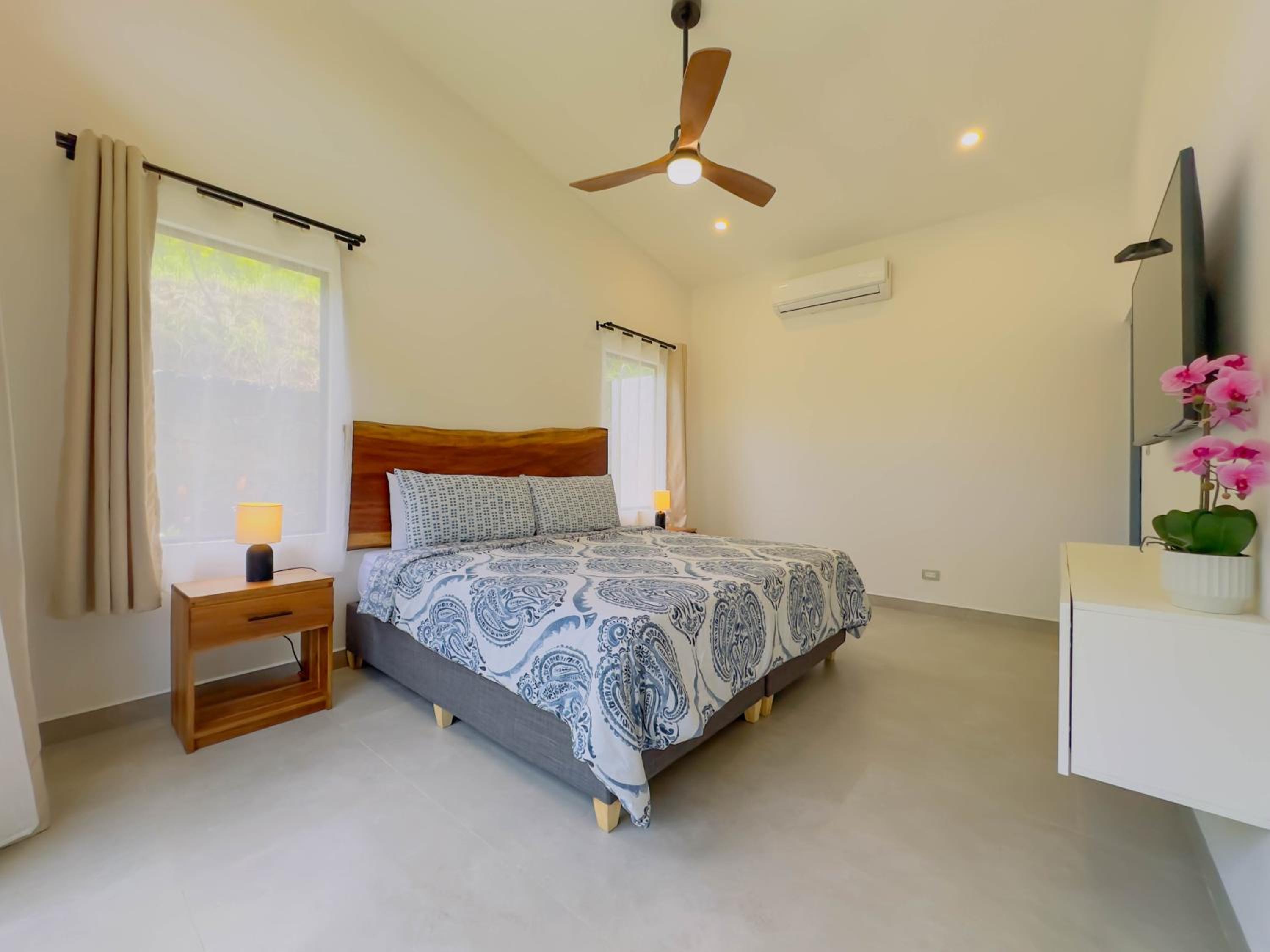 Coco Luna House 2 bed 3 bath