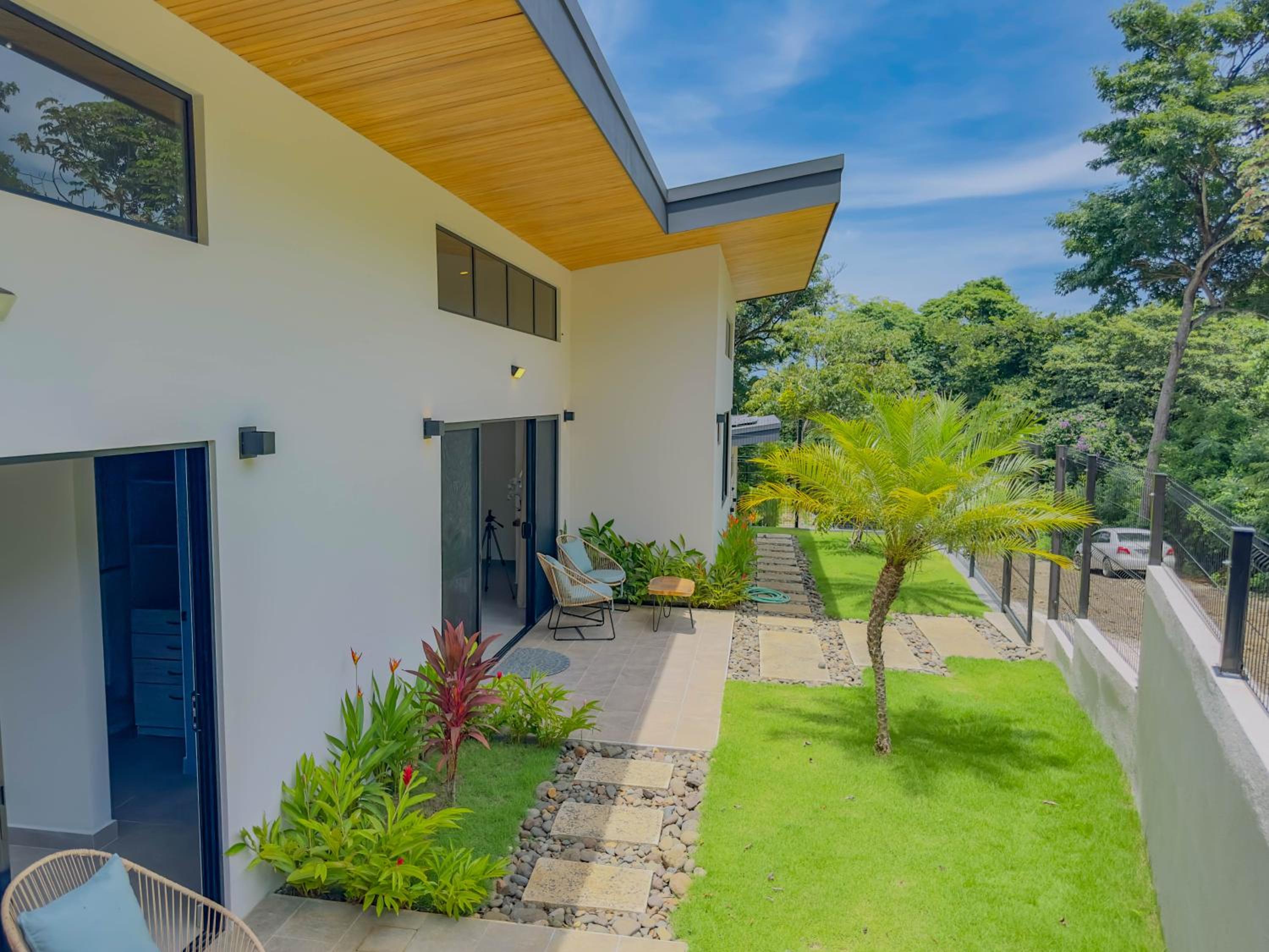 Coco Luna House 2 bed 3 bath