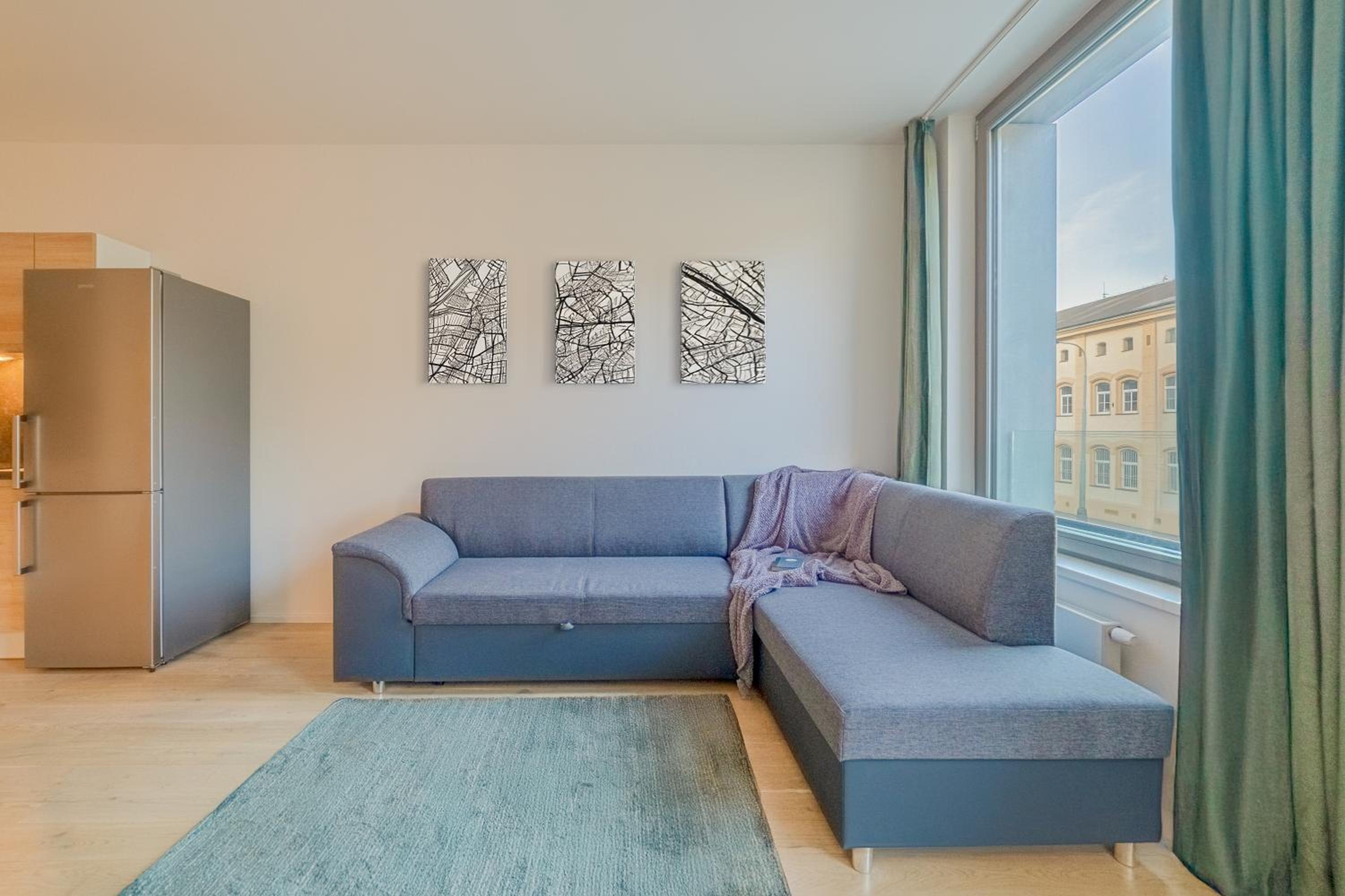Premium Woodsy Apartment with Parking Garage by Rentez
