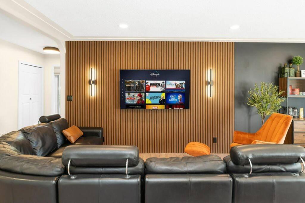 BunkBedDreams,10 Beds,Near Rogers place and Nait