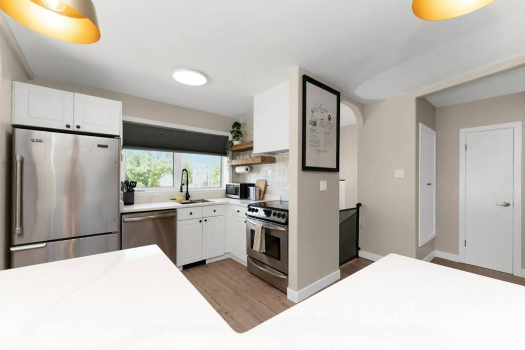 BunkBedDreams,10 Beds,Near Rogers place and Nait