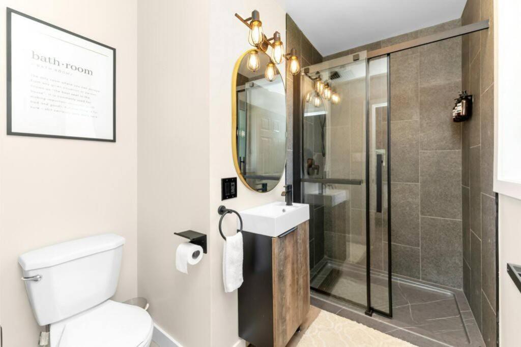 BunkBedDreams,10 Beds,Near Rogers place and Nait
