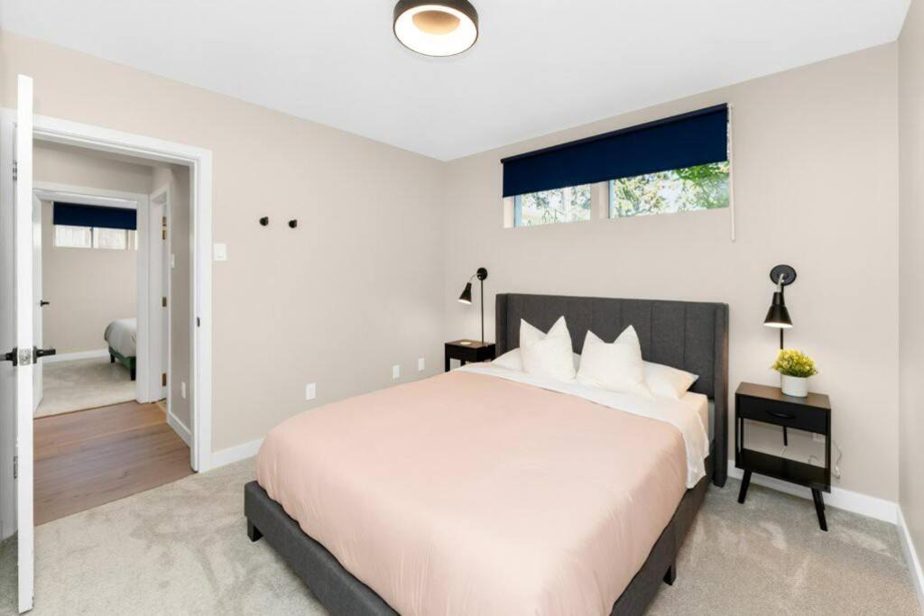 BunkBedDreams,10 Beds,Near Rogers place and Nait