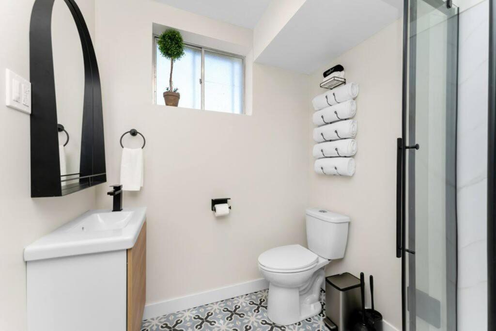 BunkBedDreams,10 Beds,Near Rogers place and Nait