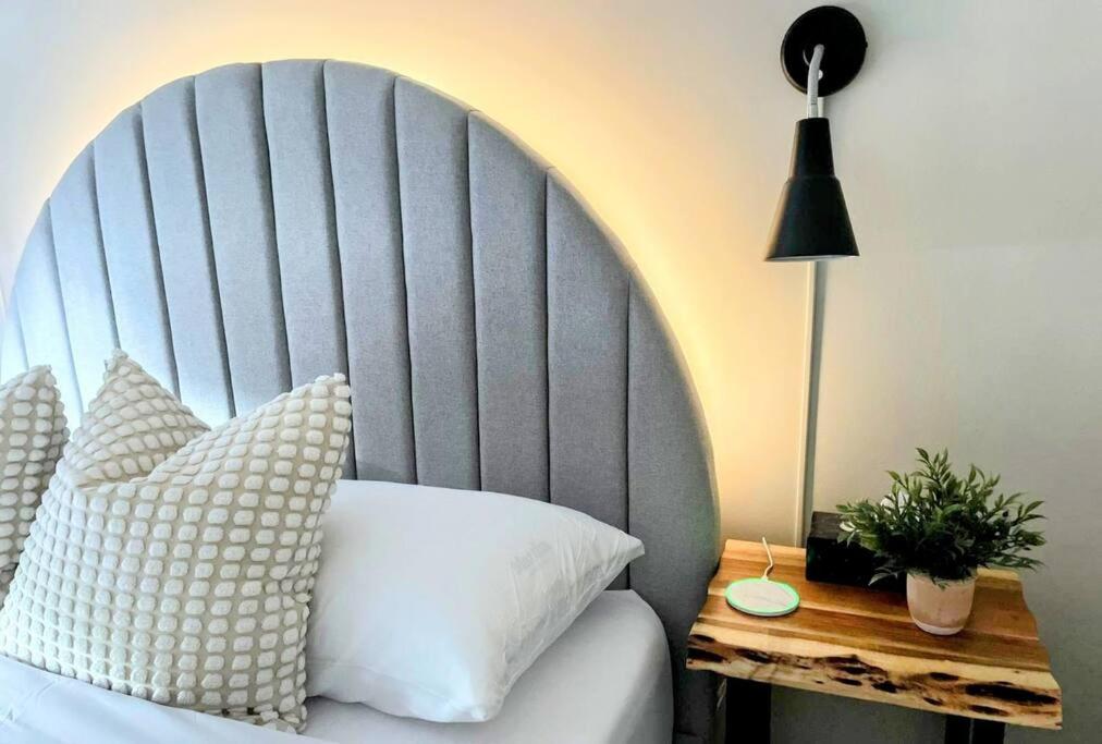 BunkBedDreams,10 Beds,Near Rogers place and Nait