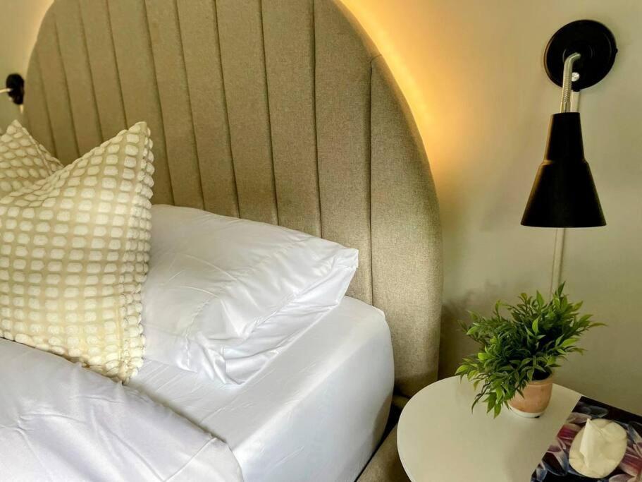 BunkBedDreams,10 Beds,Near Rogers place and Nait