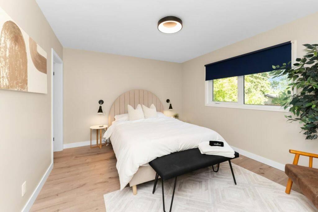 BunkBedDreams,10 Beds,Near Rogers place and Nait