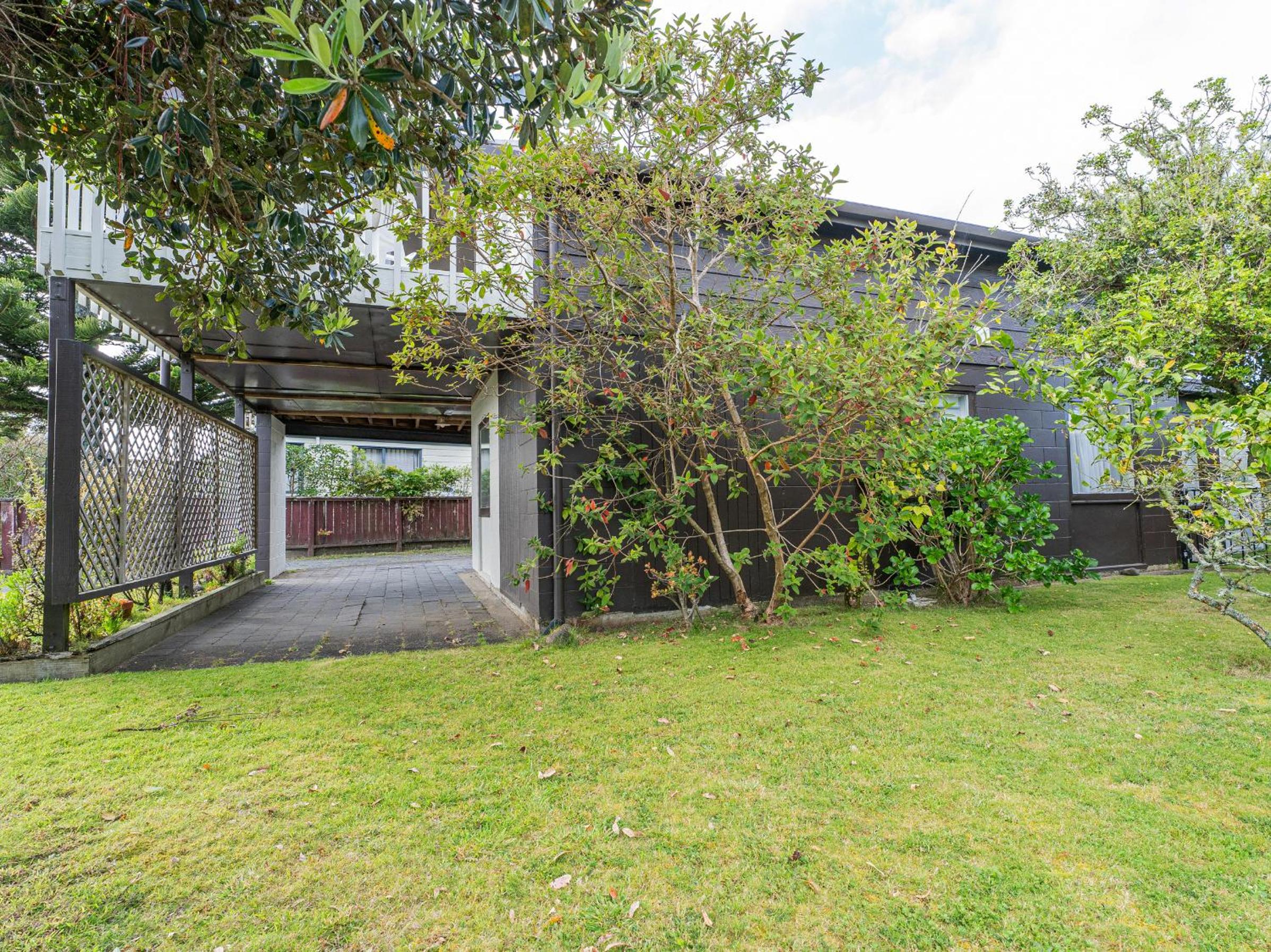 Whanga Bach - Whangamata Holiday Home view 2