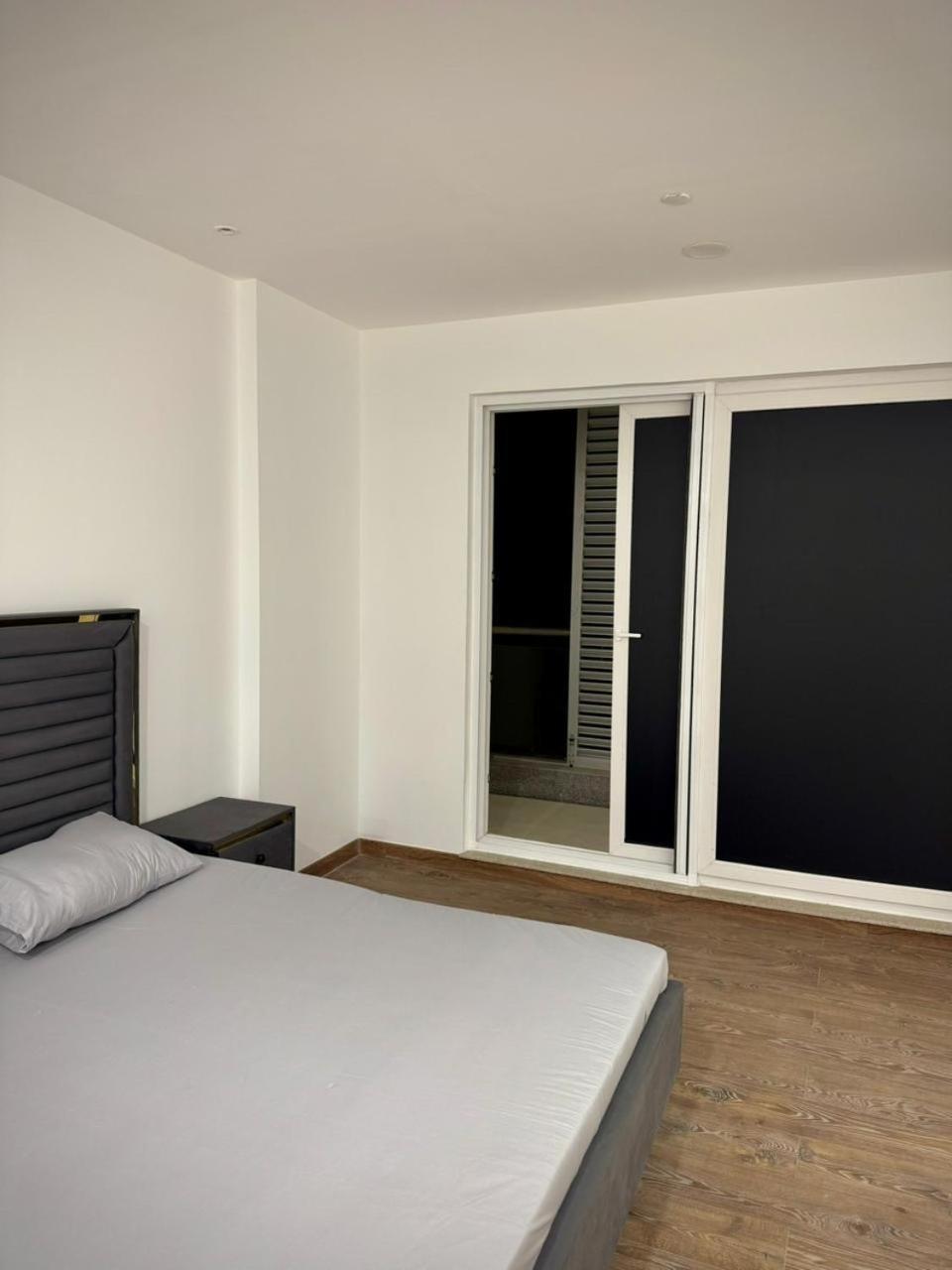 Mövenpick Family Apartments - 1 2 3 4 Bedroom - Penta Square Defence Phase 5 Lahore