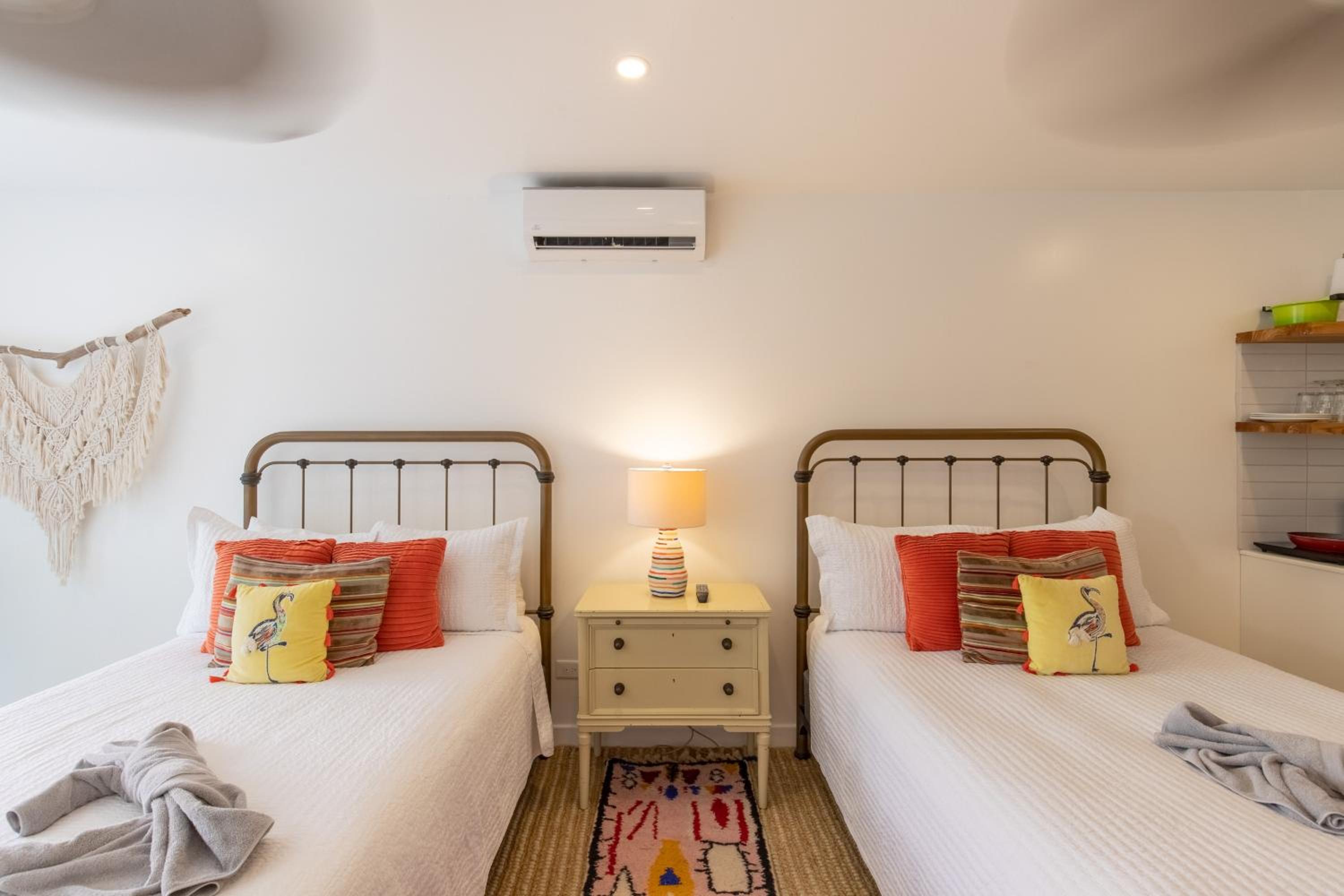 Casa Vitality Bed and Breakfast - Playa Guiones, Nosara - 4 Minute Walk to the Beach