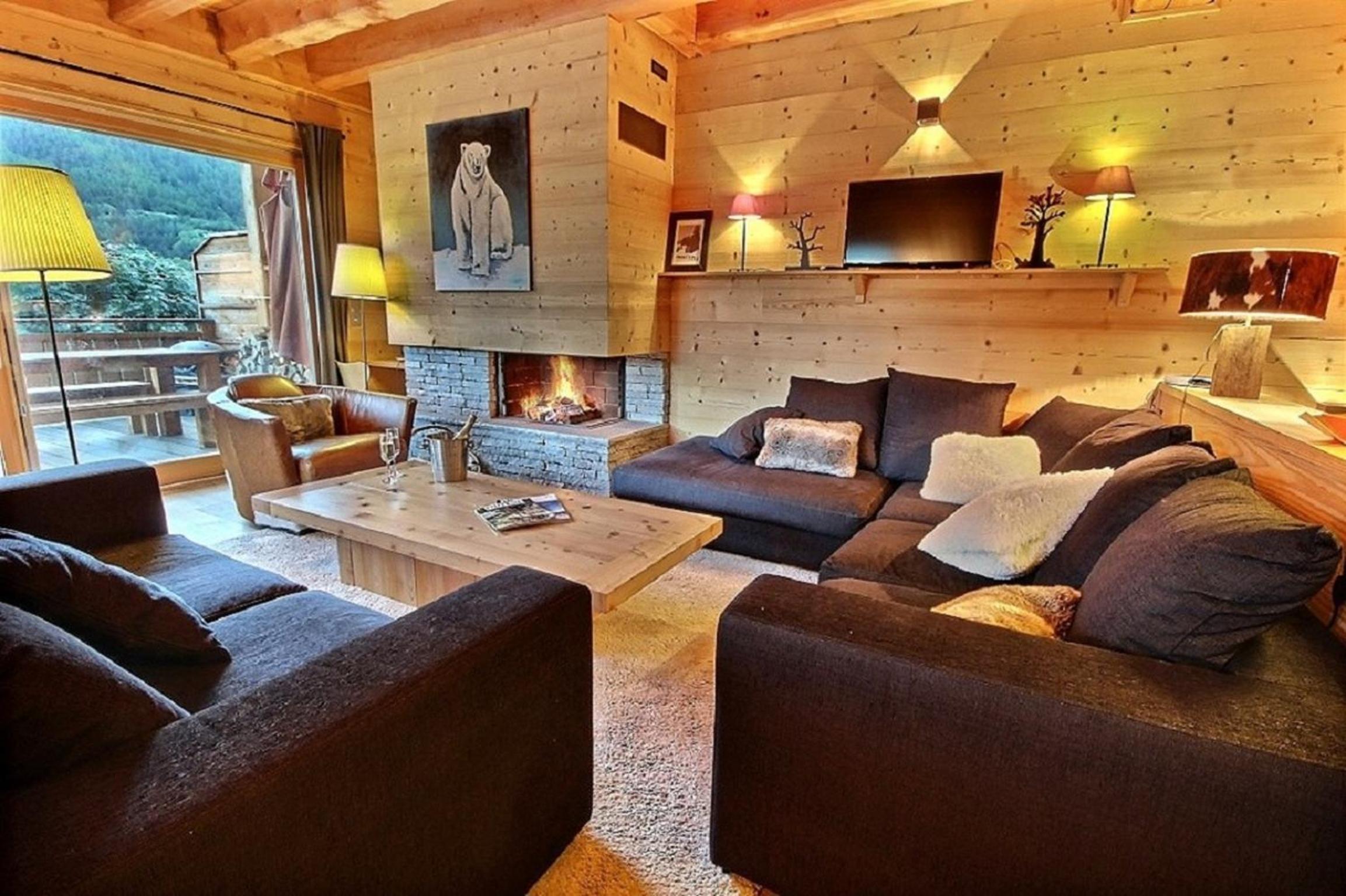 Chalet Prestige cheminée vue excep serrechevalierholidays view 4