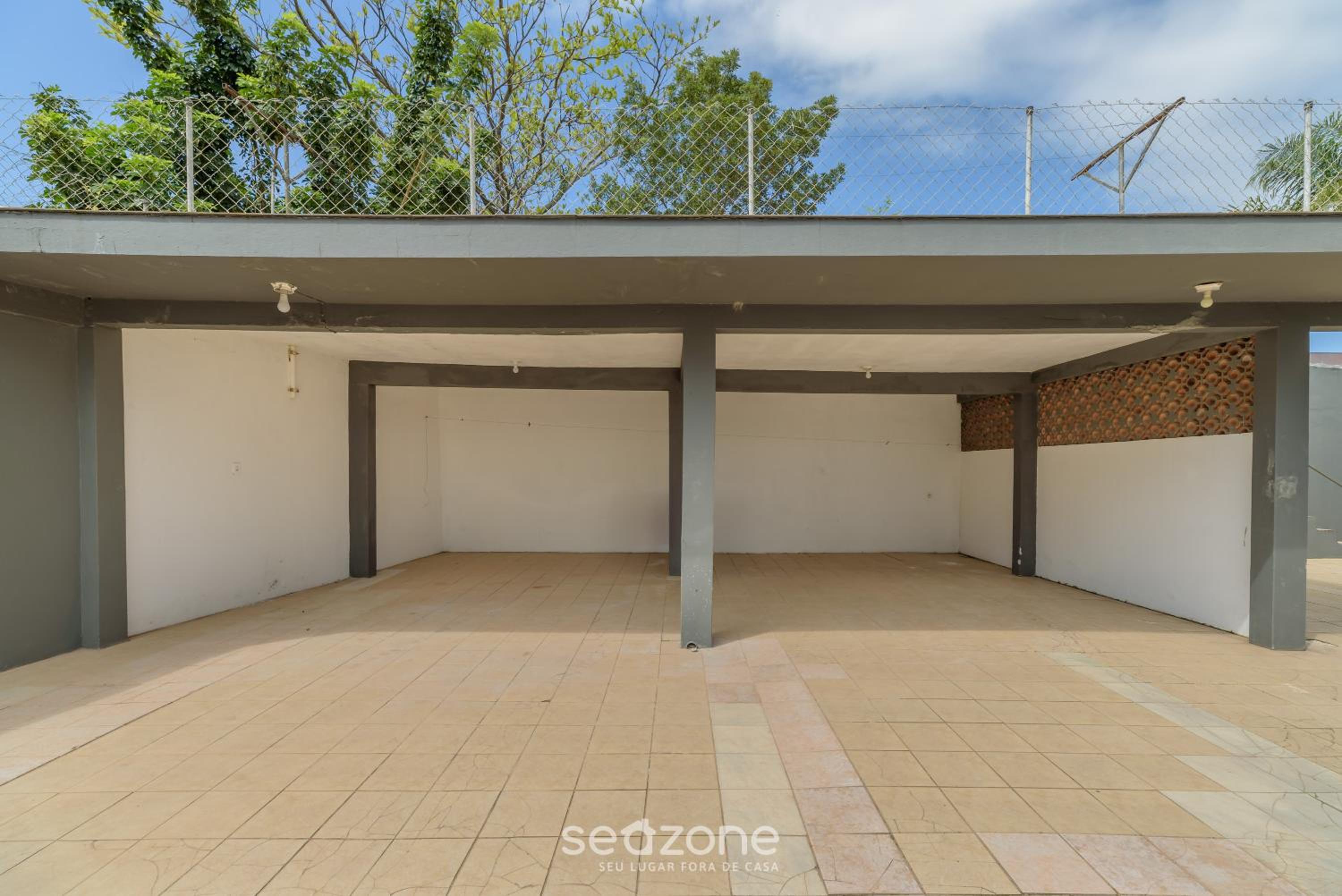 6BR Beachfront Home in Bombinhas ABM0101