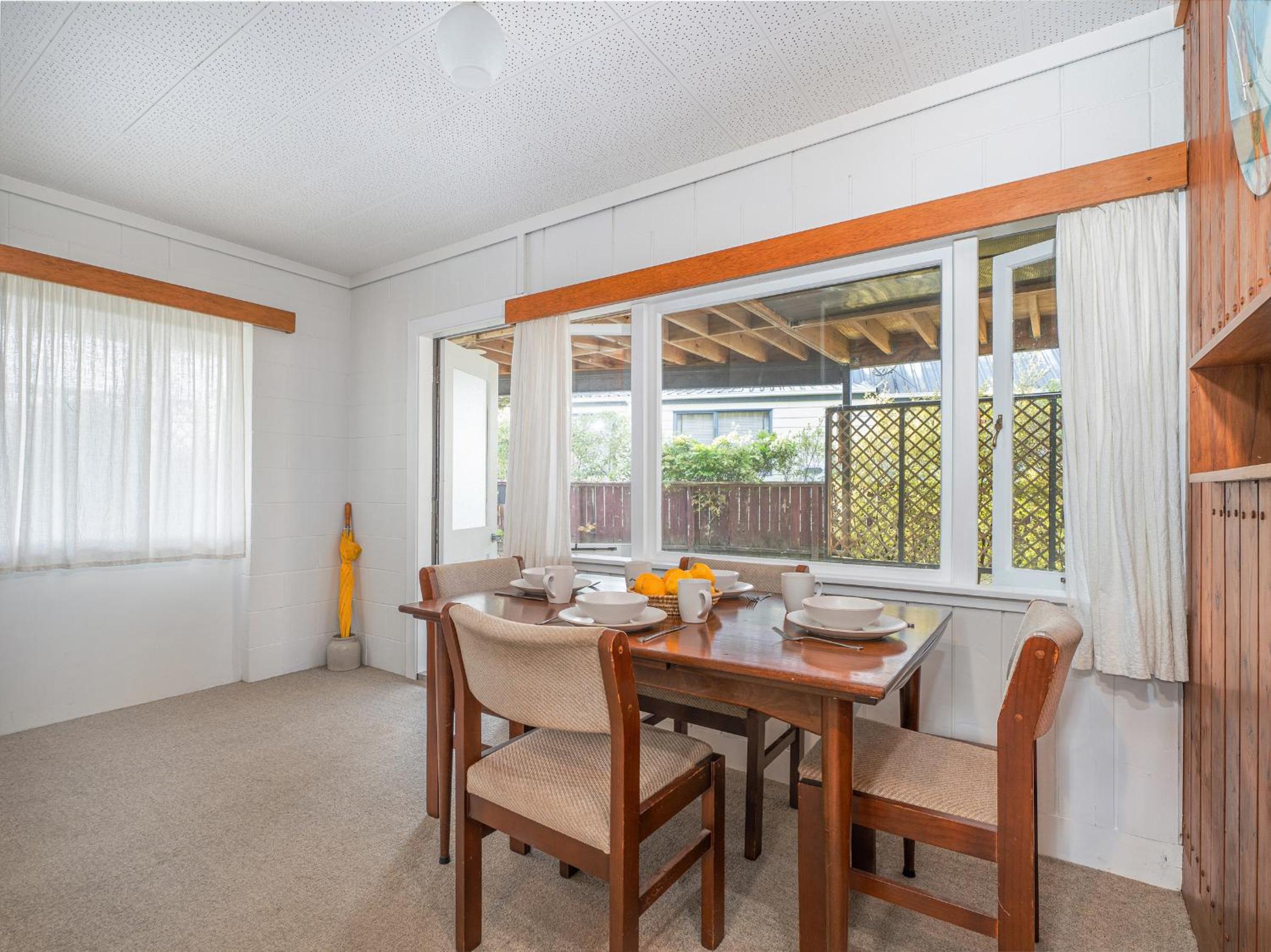 Whanga Bach - Whangamata Holiday Home view 4