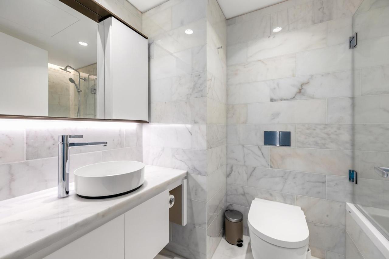 Skyline Retreat 2BR Condo Stunning City Views