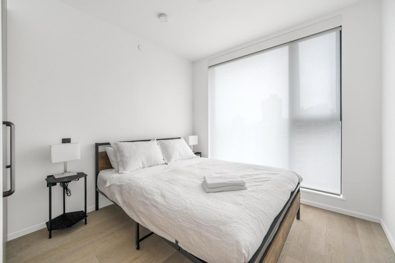 Skyline Retreat 2BR Condo Stunning City Views