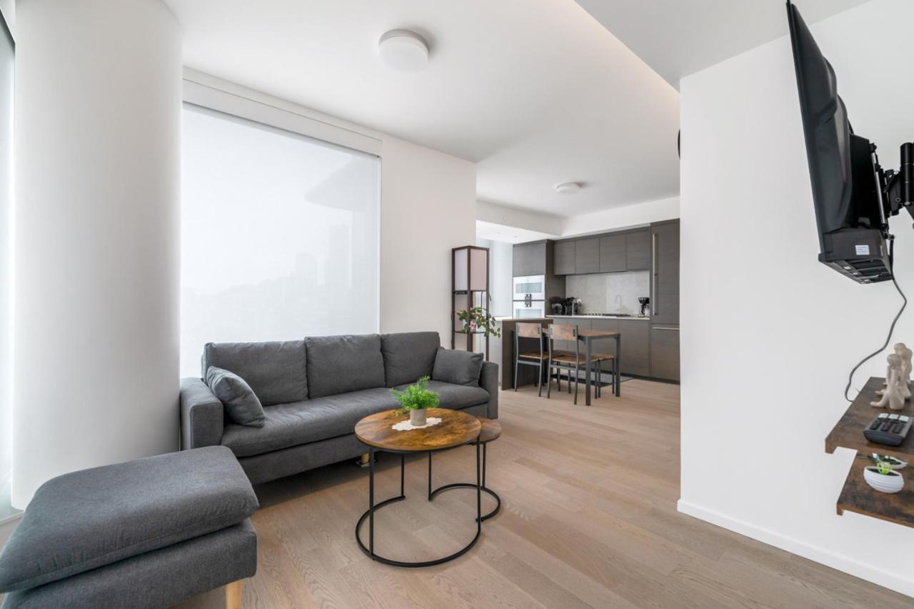 Skyline Retreat 2BR Condo Stunning City Views