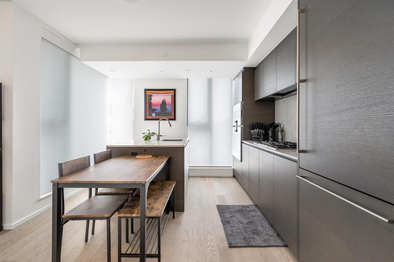 Skyline Retreat 2BR Condo Stunning City Views