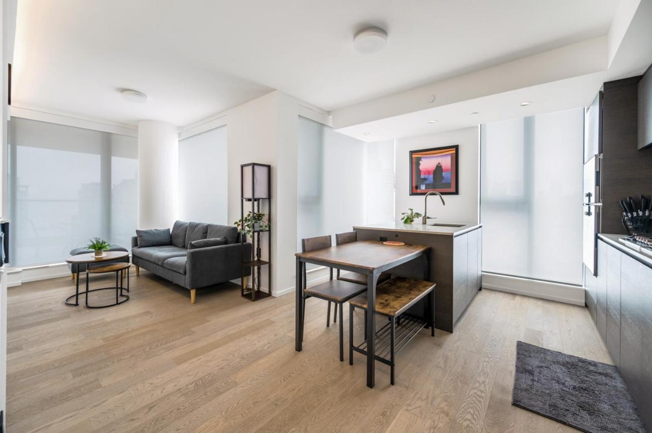 Skyline Retreat 2BR Condo Stunning City Views