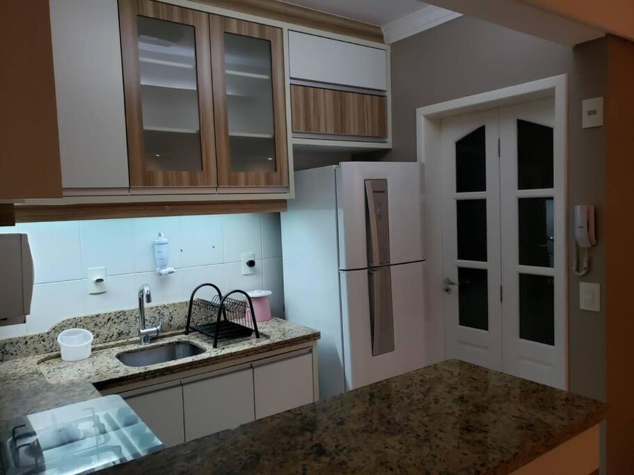 Apartamento aconchegante e encantador, com piscina