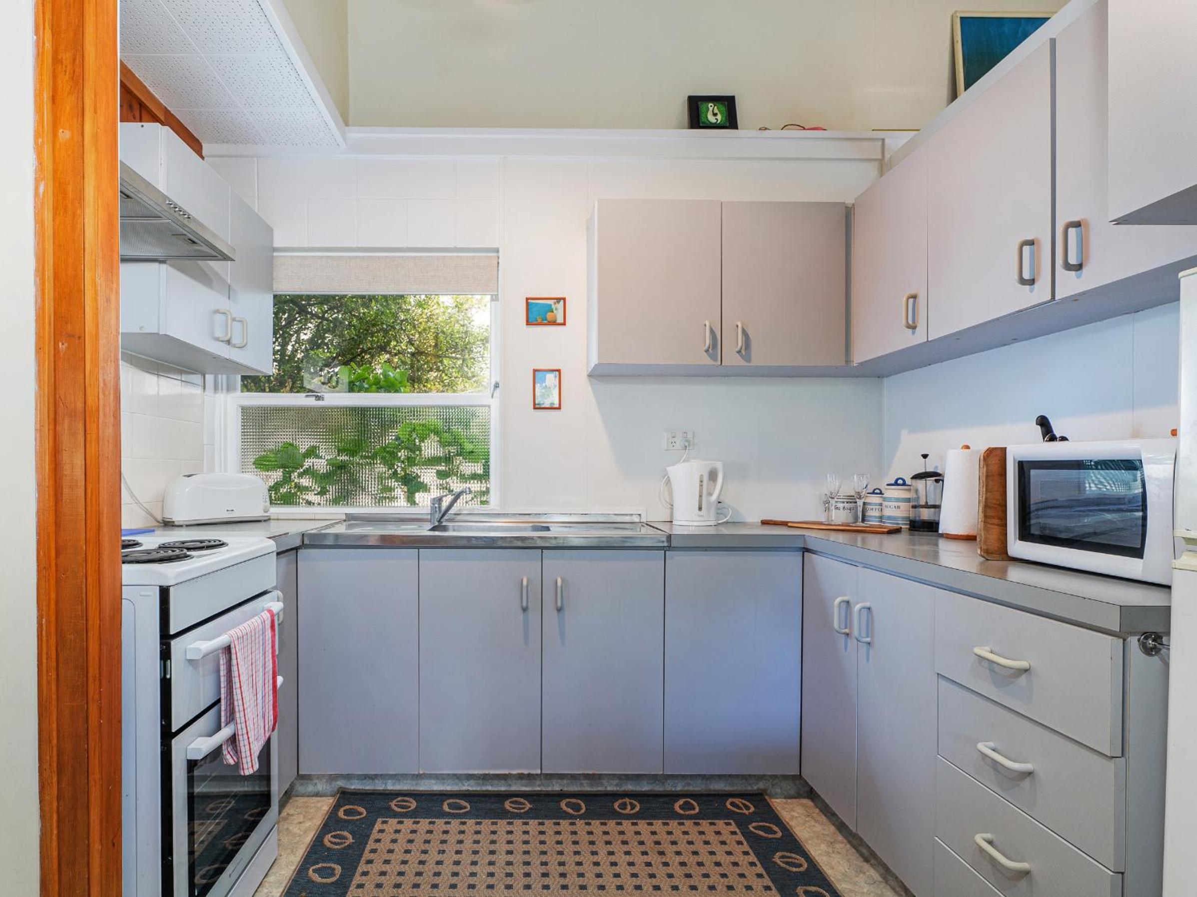 Whanga Bach - Whangamata Holiday Home view 5