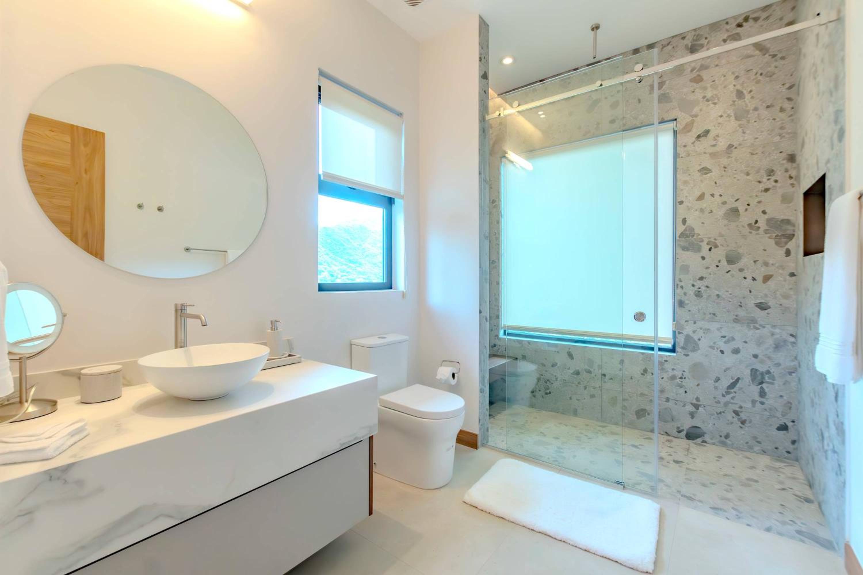 Stunning Ocean View 6 BD Villa