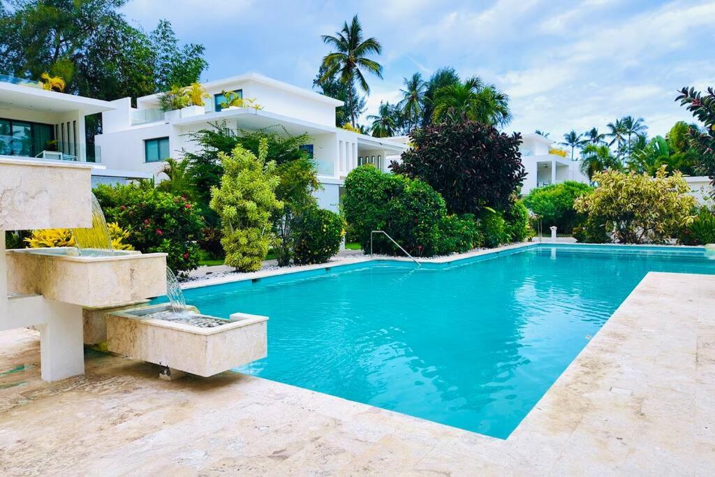 Louisa Apart-Hotel Las Ballenas