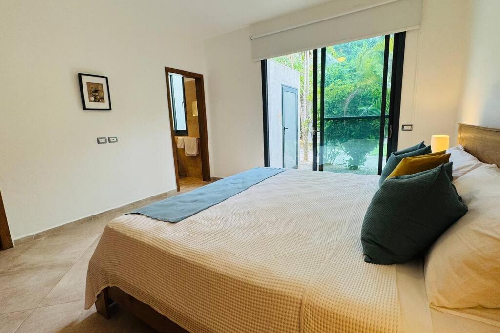 Louisa Apart-Hotel Las Ballenas