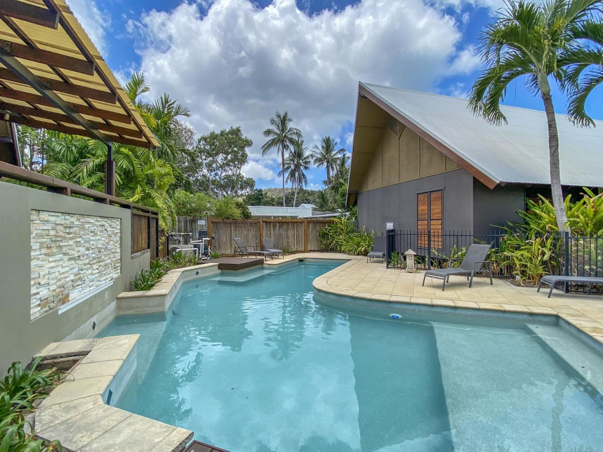 Pure Magnetic Villa 10