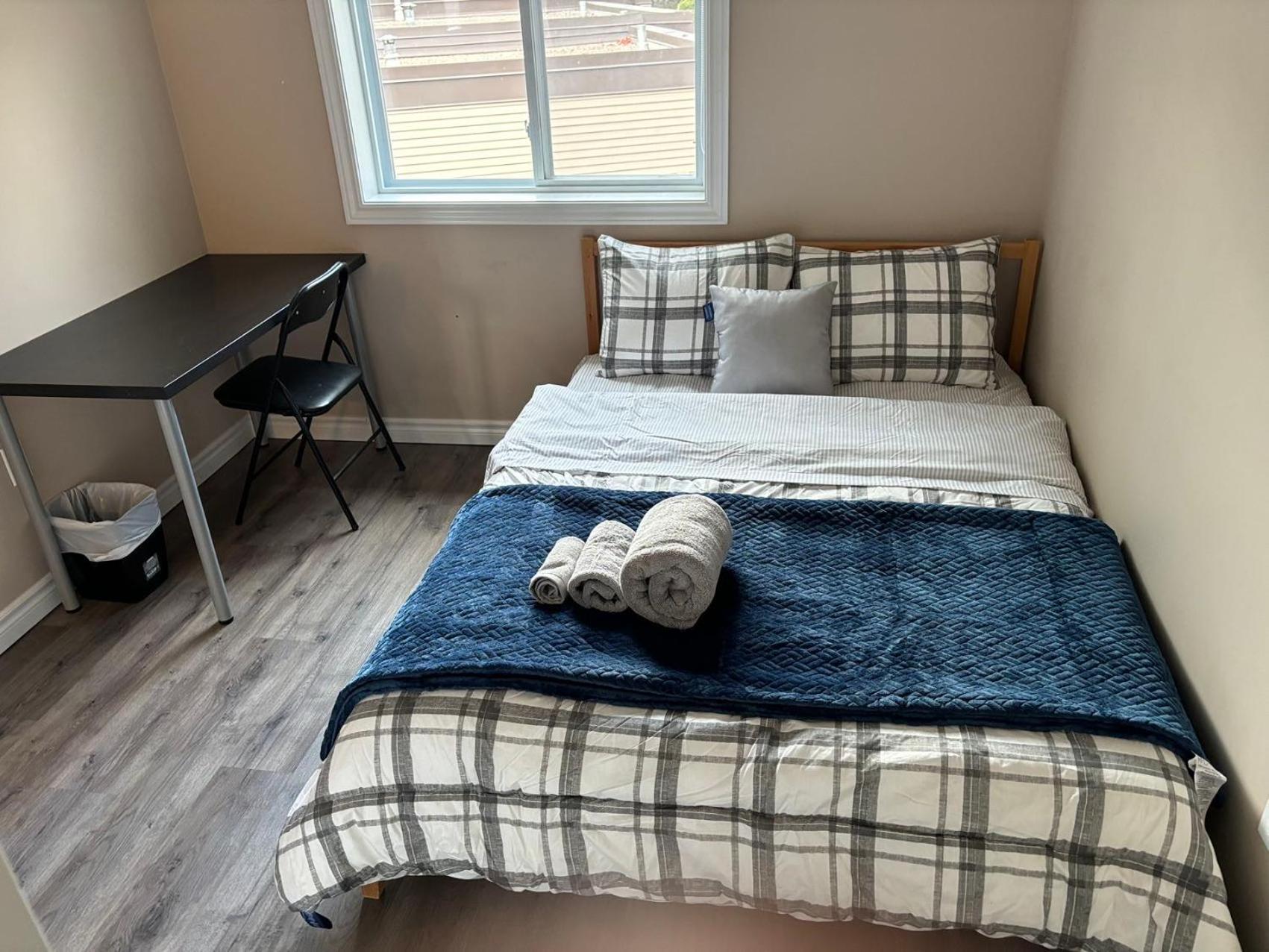 Room in neat comfy house